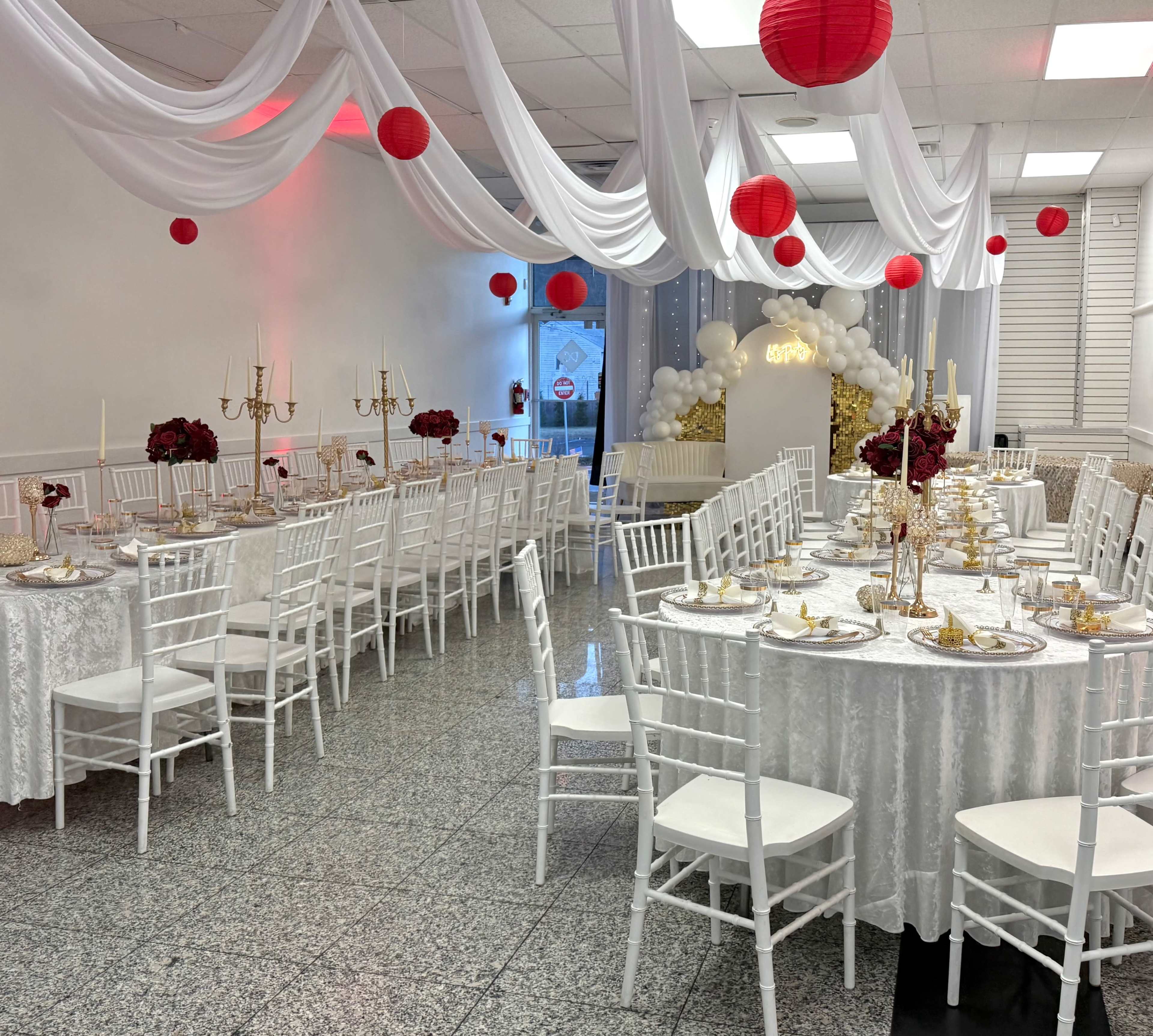 Stylish Multi-Use Event Space • Perfect for Parties, Dinners & Creative Setups Image in Garnerville, Garnerville, NY