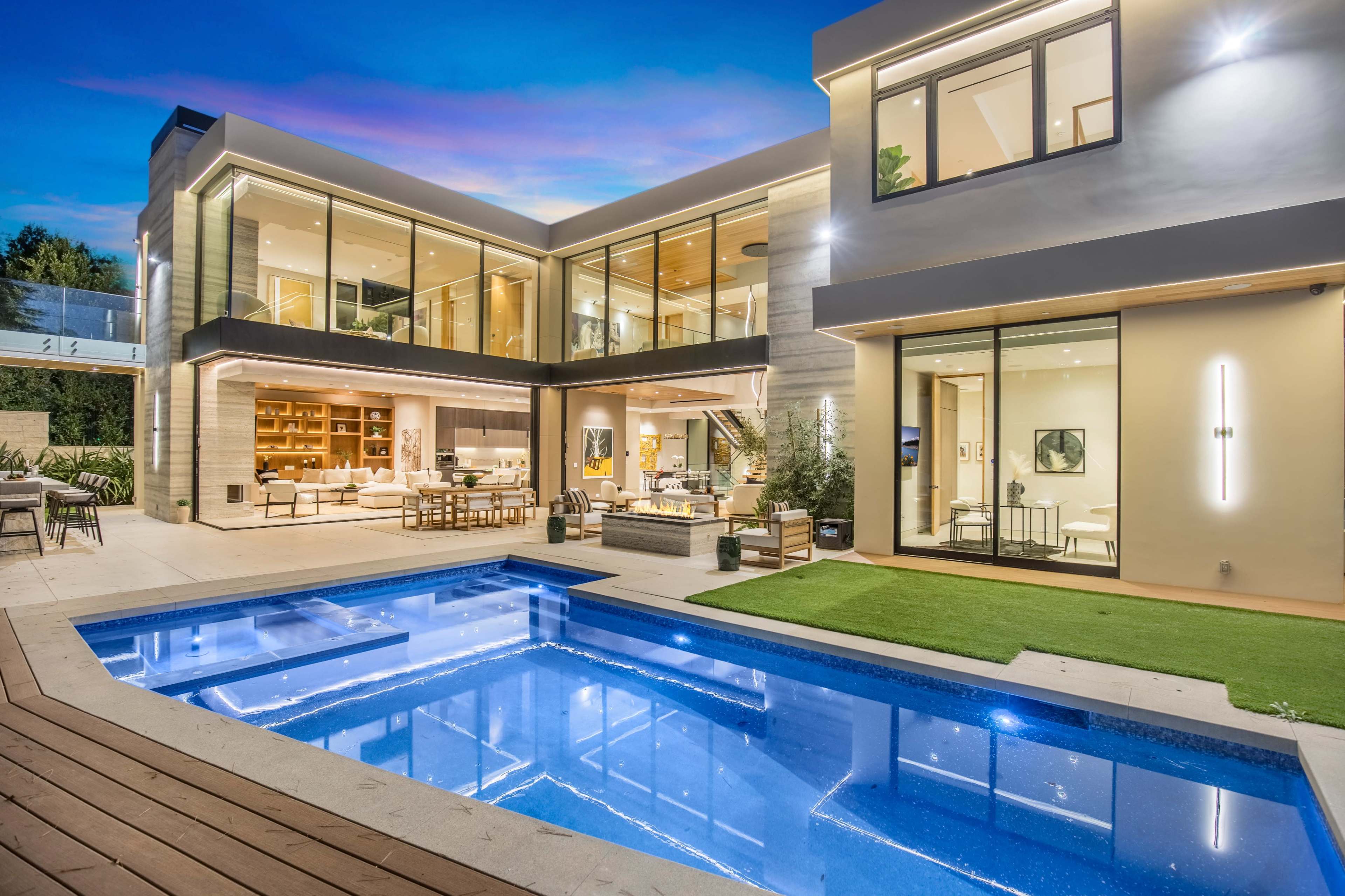 HUTTON ARCHITECTURAL SHOWSTOPPER/ ATRIUM/ POOL Image in Beverly Crest, Beverly Hills, CA