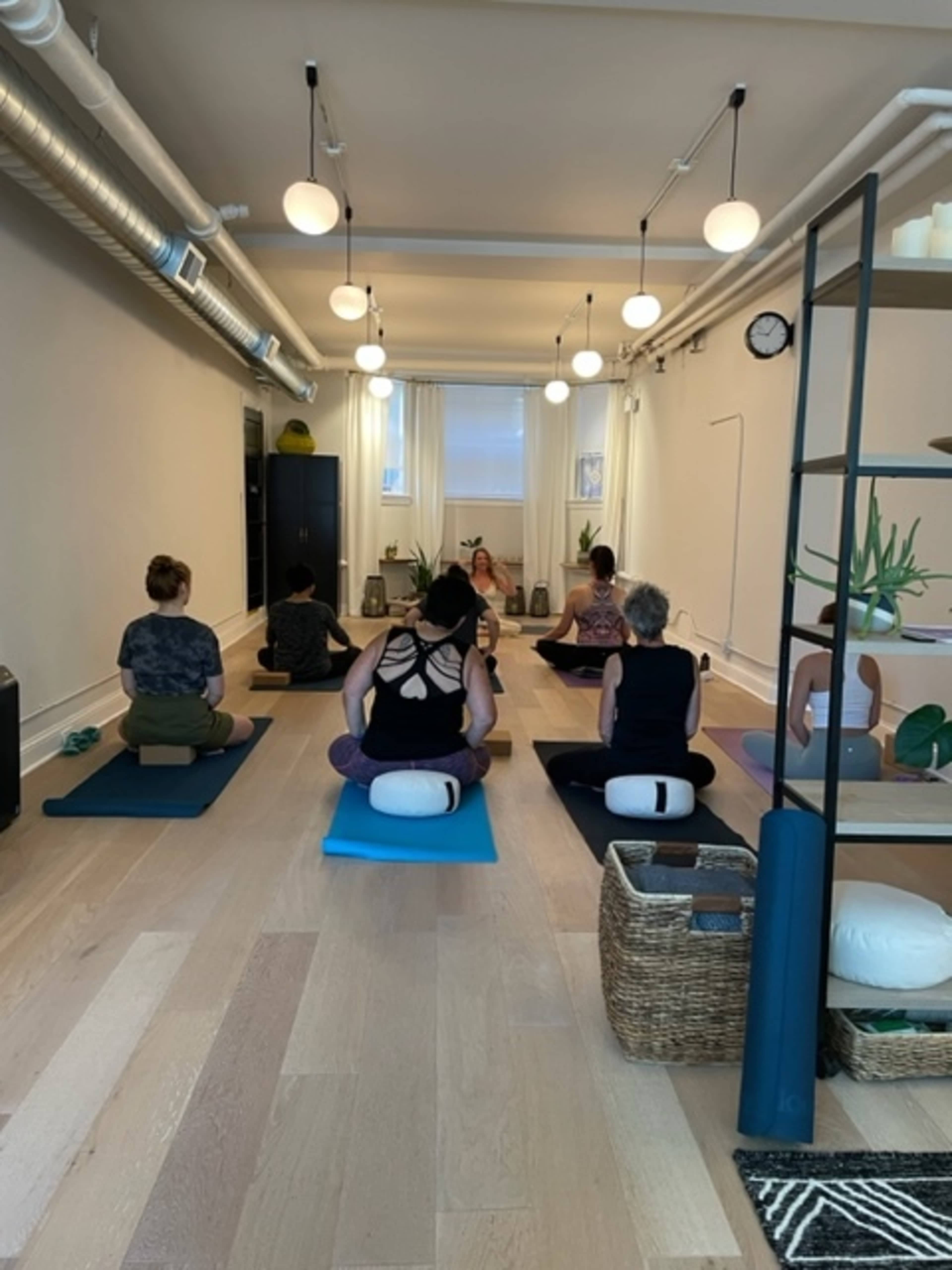 Serene Ground-Floor Studio with Natural Light for Classes & Gatherings Image in Lincoln Square, Chicago, IL