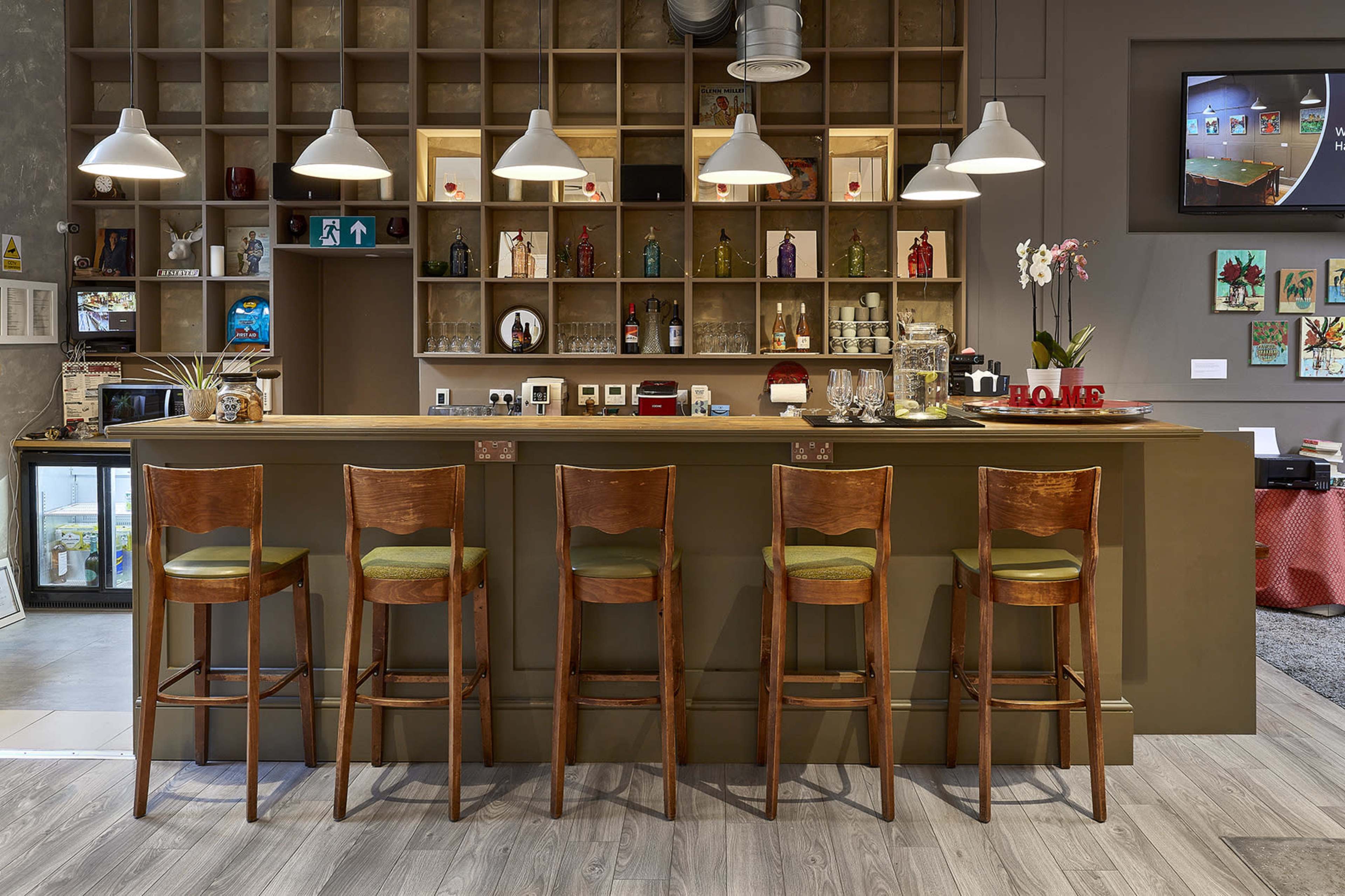 Hatcham House Image in London, 70 standing, 50 seated, ENG