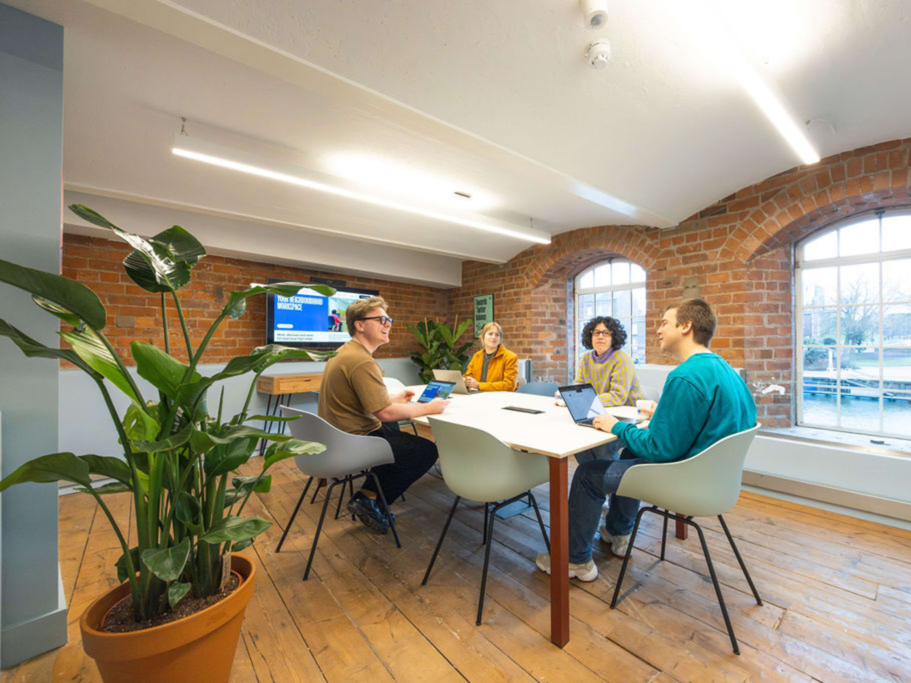 B Hive Image in City Centre West, York, ENG