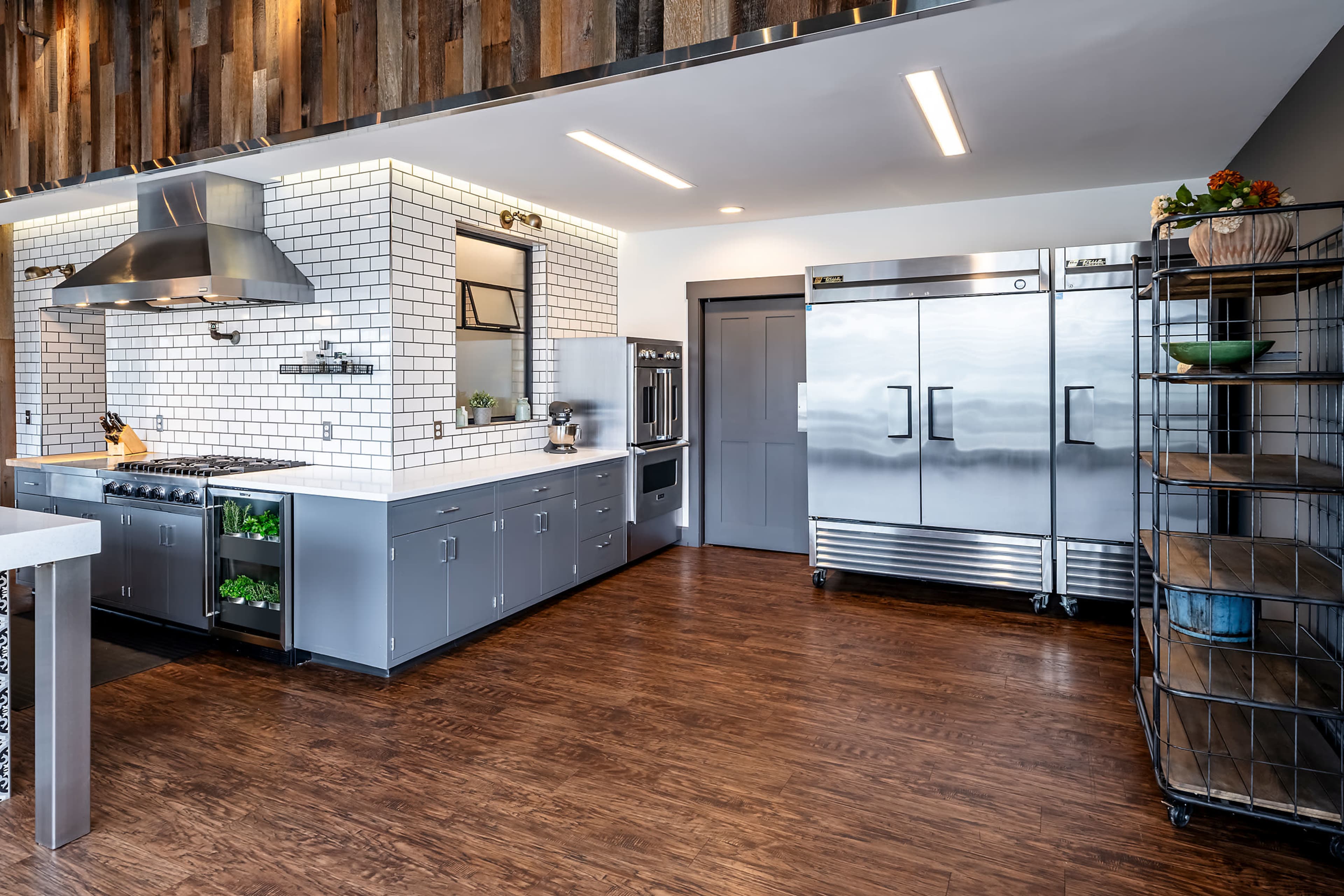 Creative space + kitchen for events, workshops & creative gatherings. Image in Clifton, Cincinnati, OH