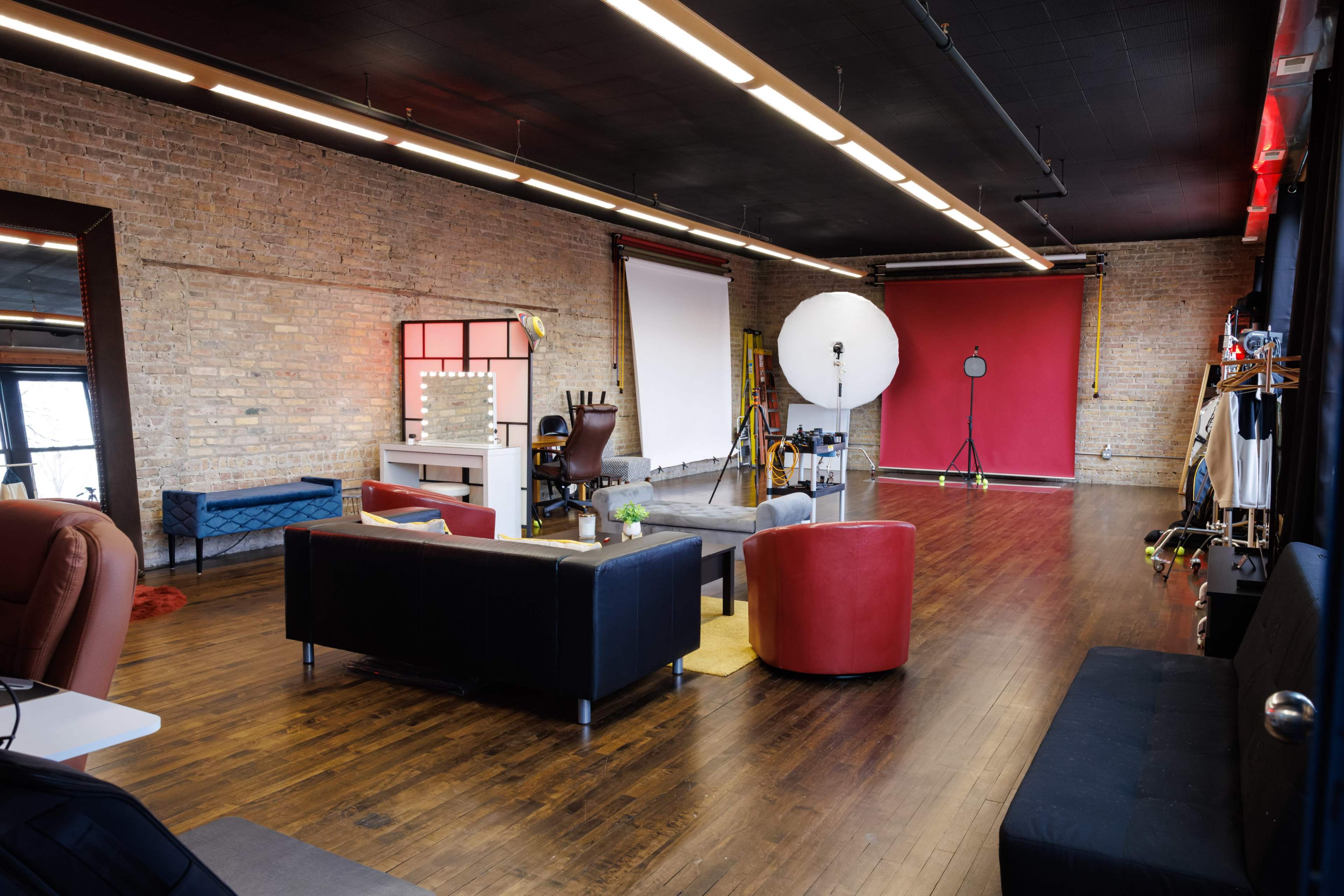 Spacious Loft Studio for Photographers!!, Chicago, IL | Production ...