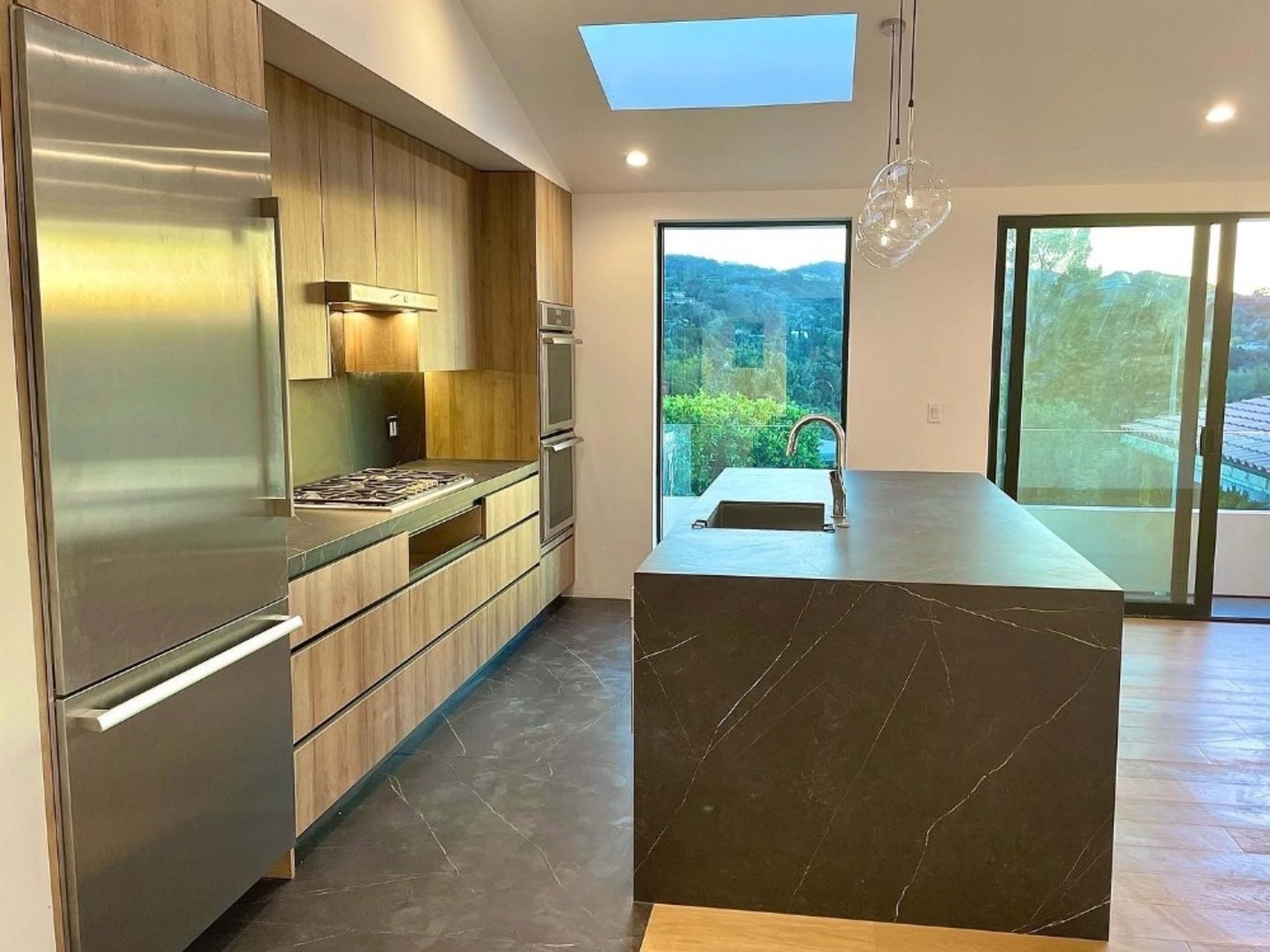 1 bedroom Modern Luxury ADU 