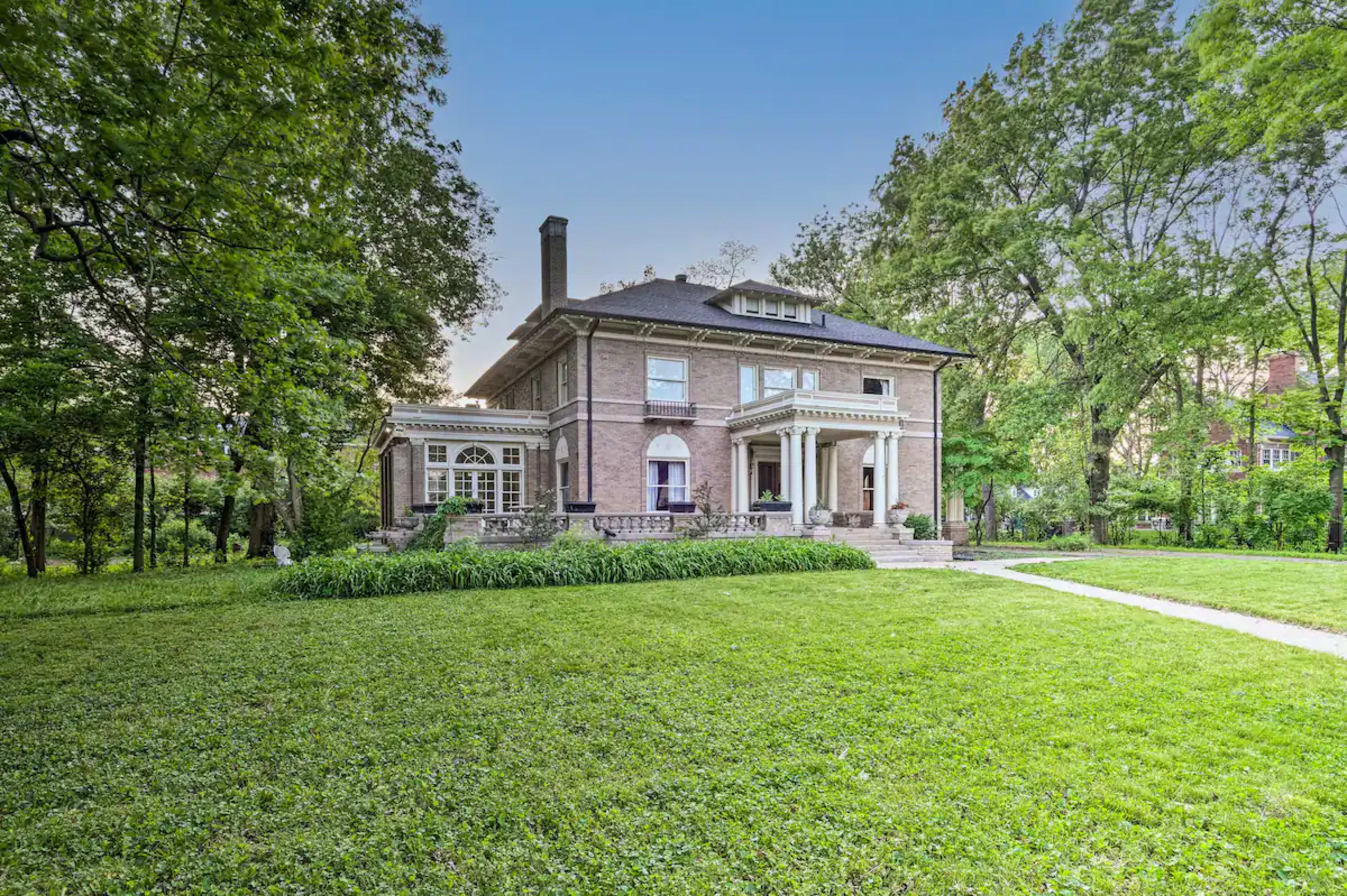 Valued Carriage House < 4 Mi to Downtown! Image in Mapleton - Fall Creek, Indianapolis, IN
