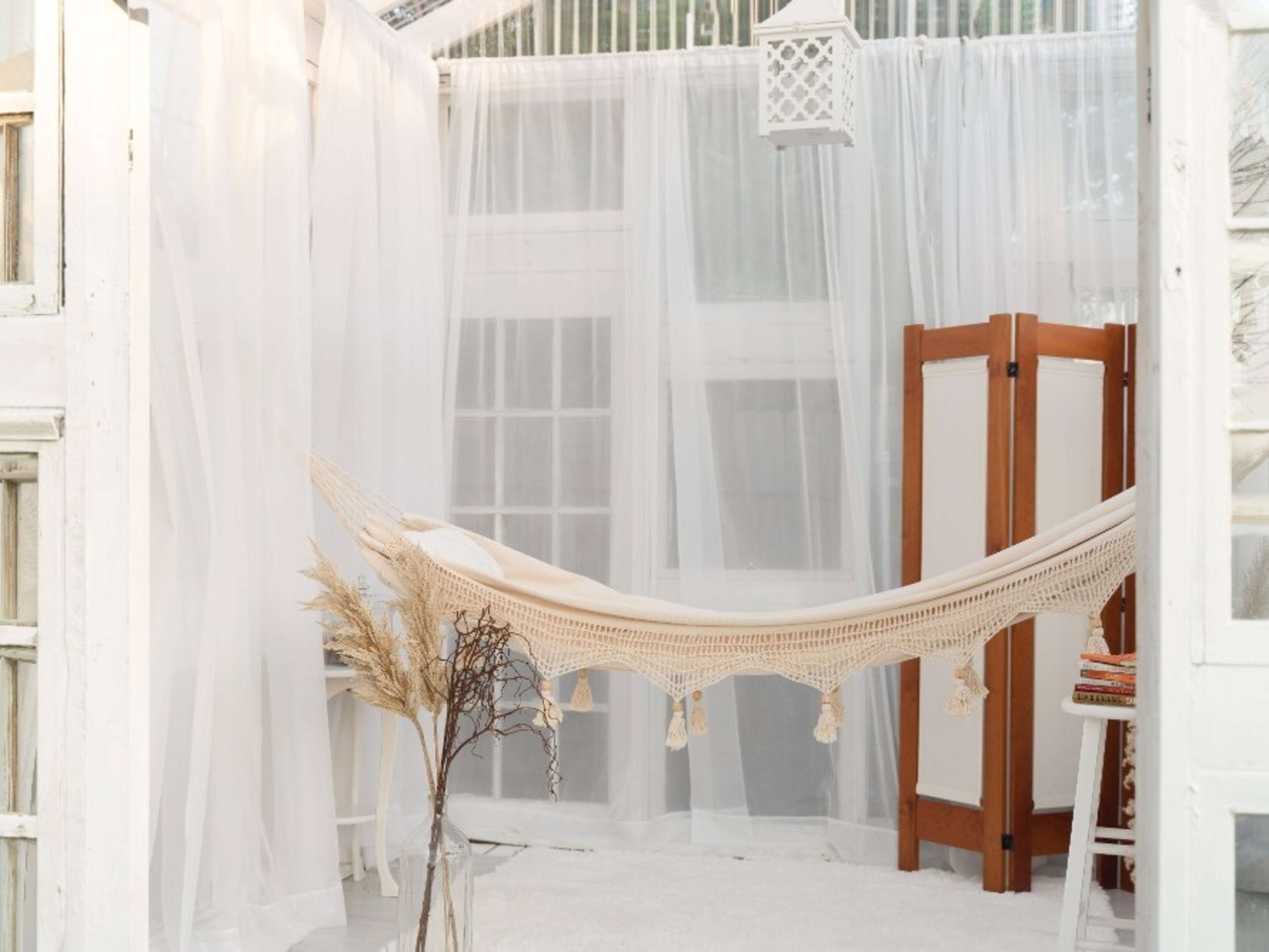 Hammock with boho set up