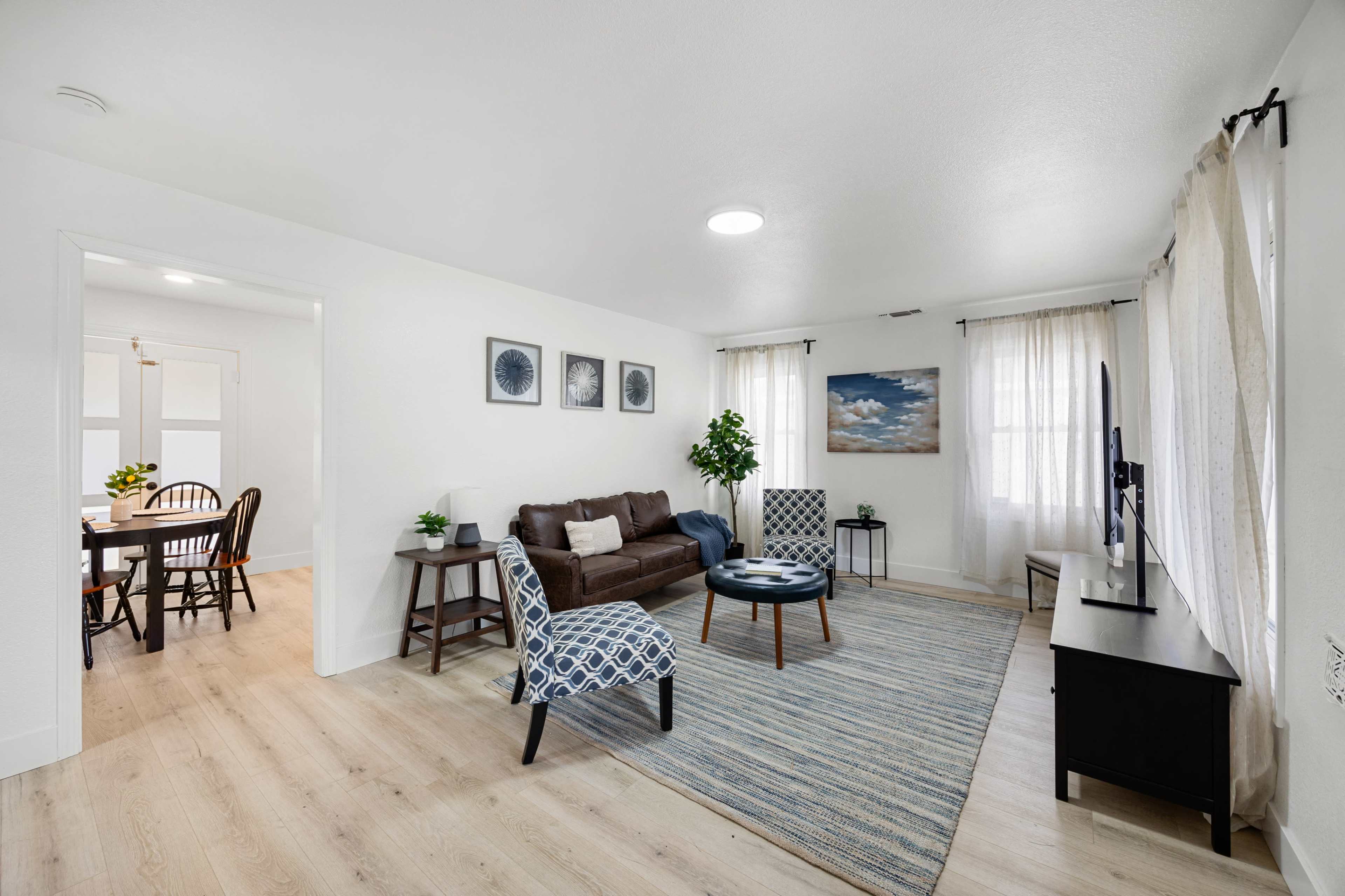 Dapper 2-Bedroom Abode Image in Tahoe Park, Sacramento, CA