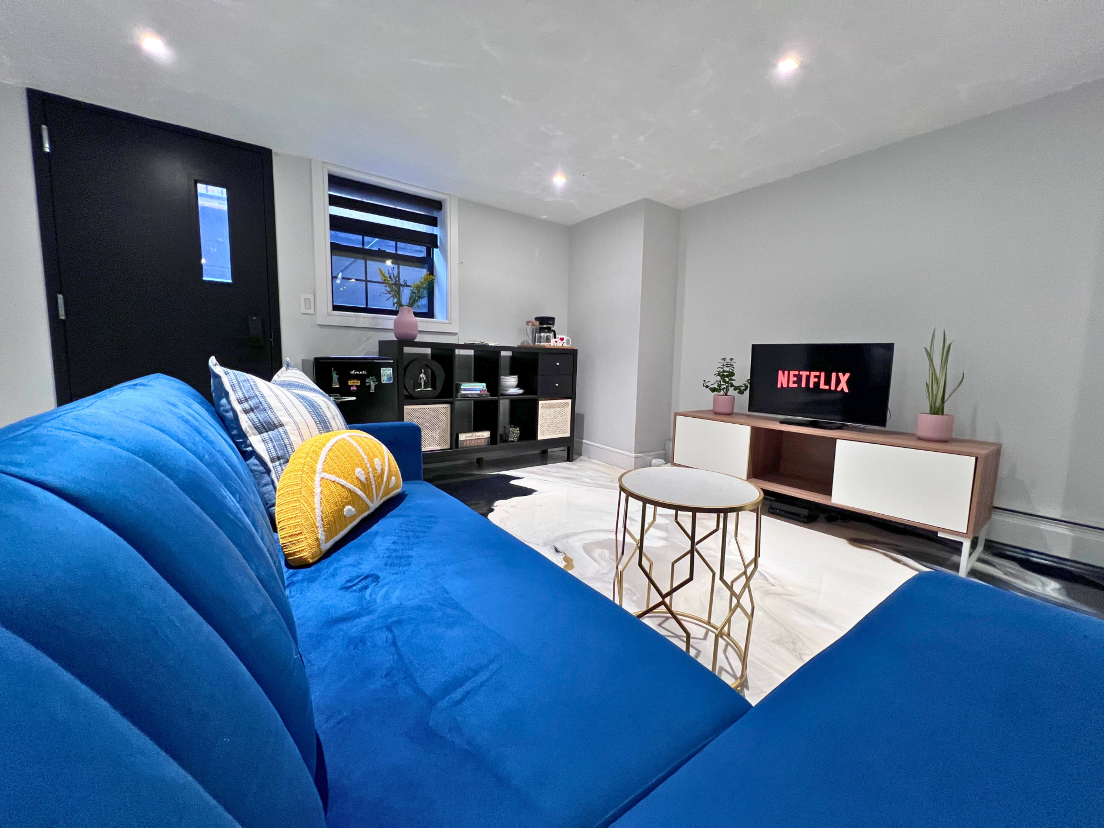 All Inclusive Private Apartment For Meetings (Modern) Image in Jackson Heights, Jackson Heights, NY