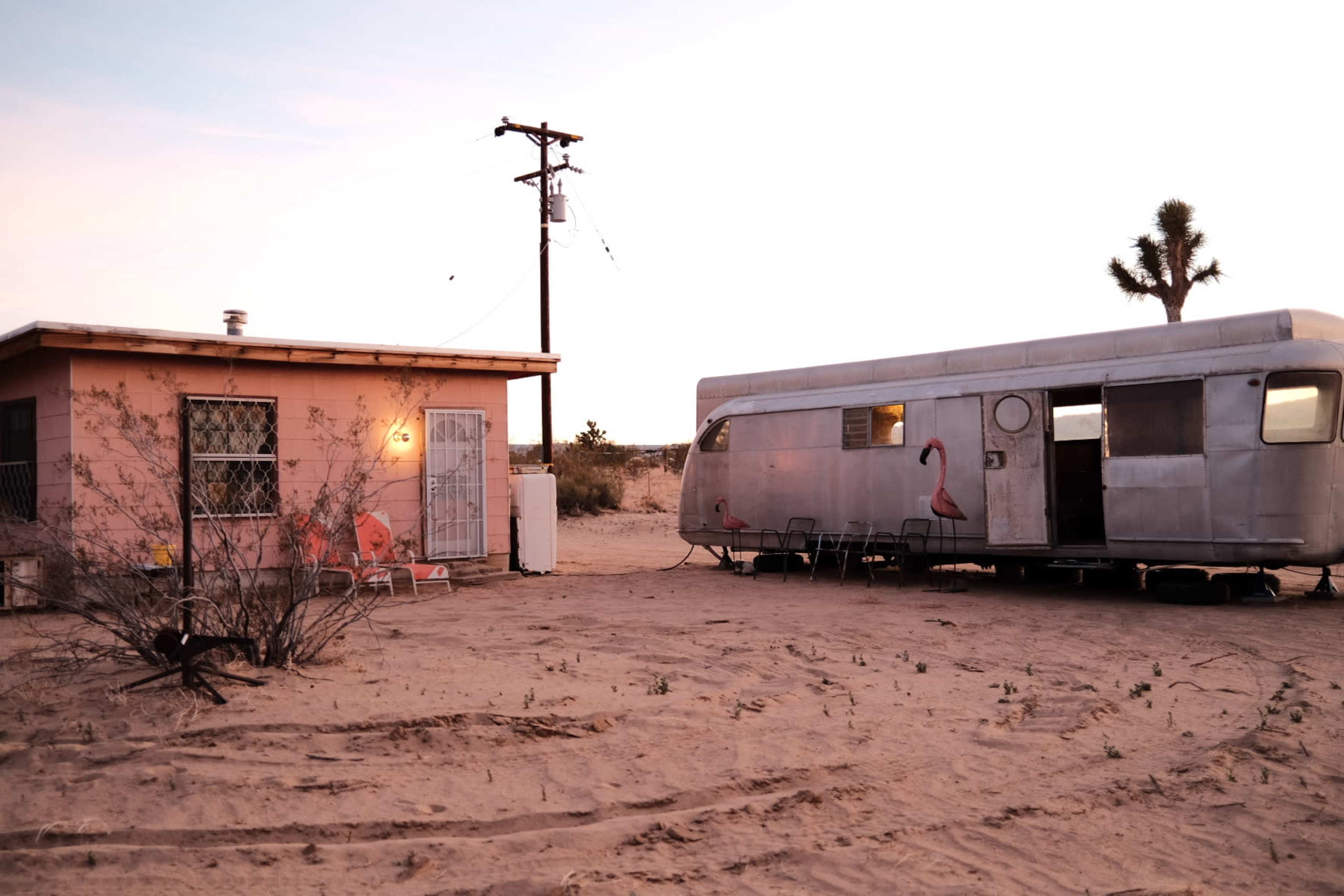 Estate on the Edge of the Earth Image in , Landers, CA