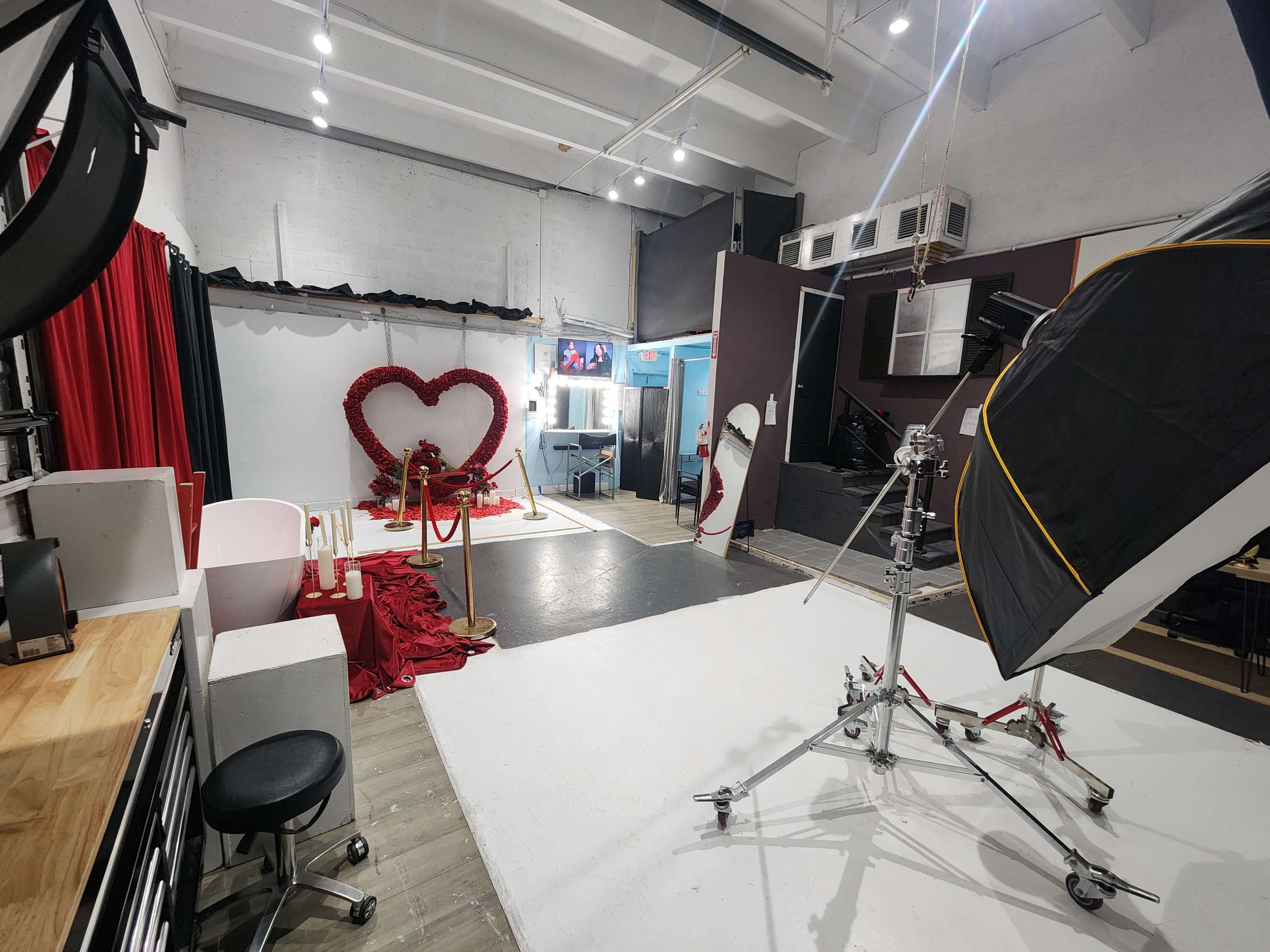 Multi Set Photo Studio Paradise Image in North Fort Lauderdale, Fort Lauderdale, FL
