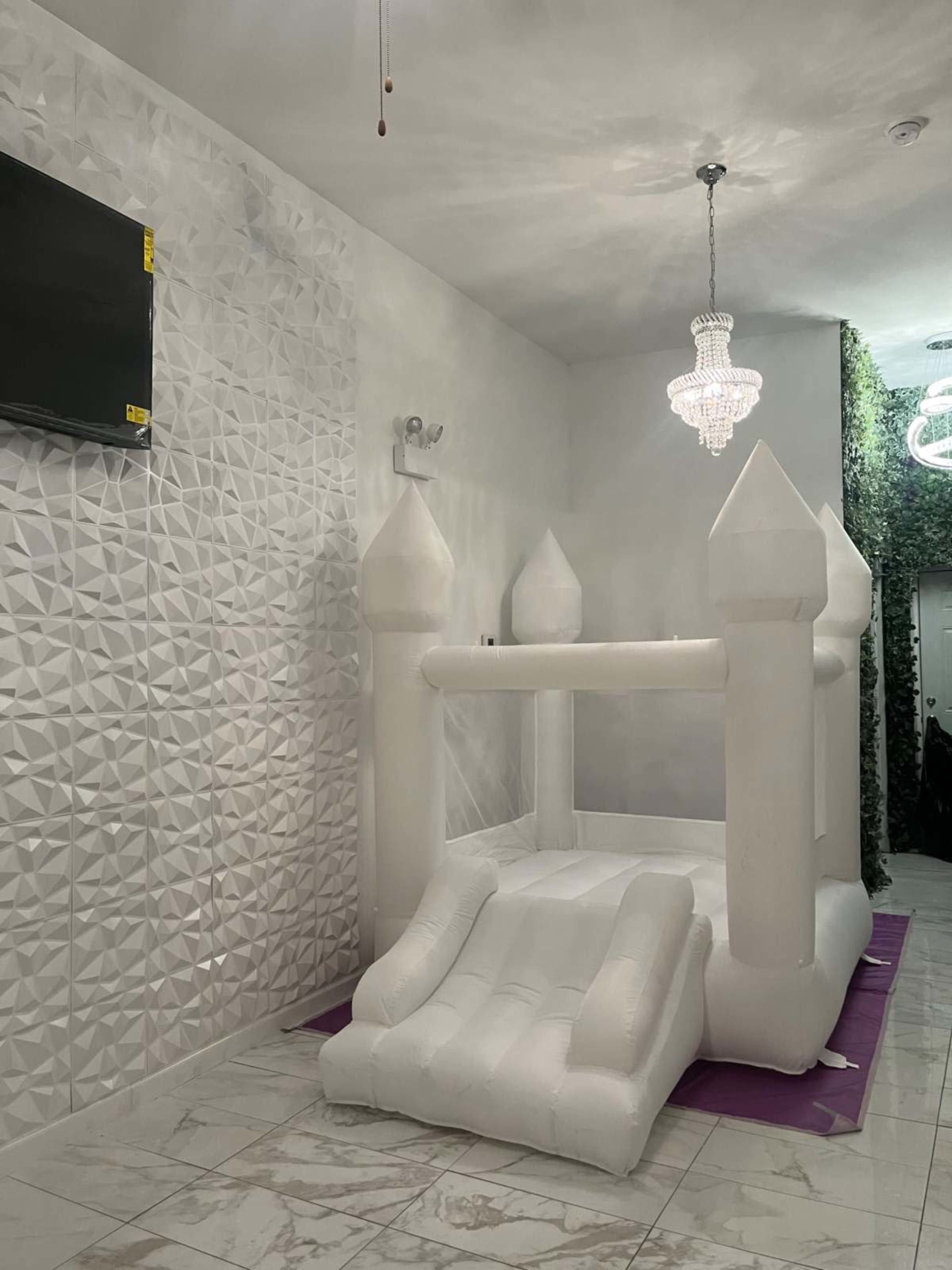 Luxury Children’s Party Room Image in South Side, Chicago, IL