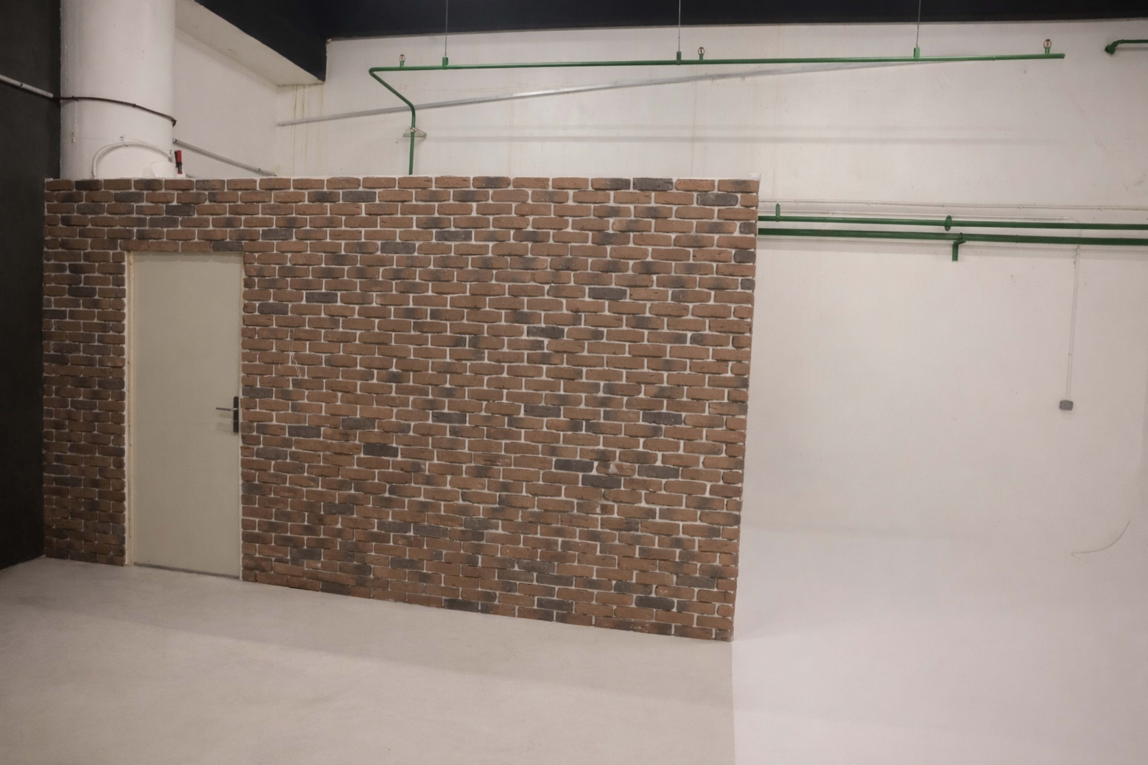 Studio Photo / Vidéo – Cyclorama fond blanc Image in , Bagnolet