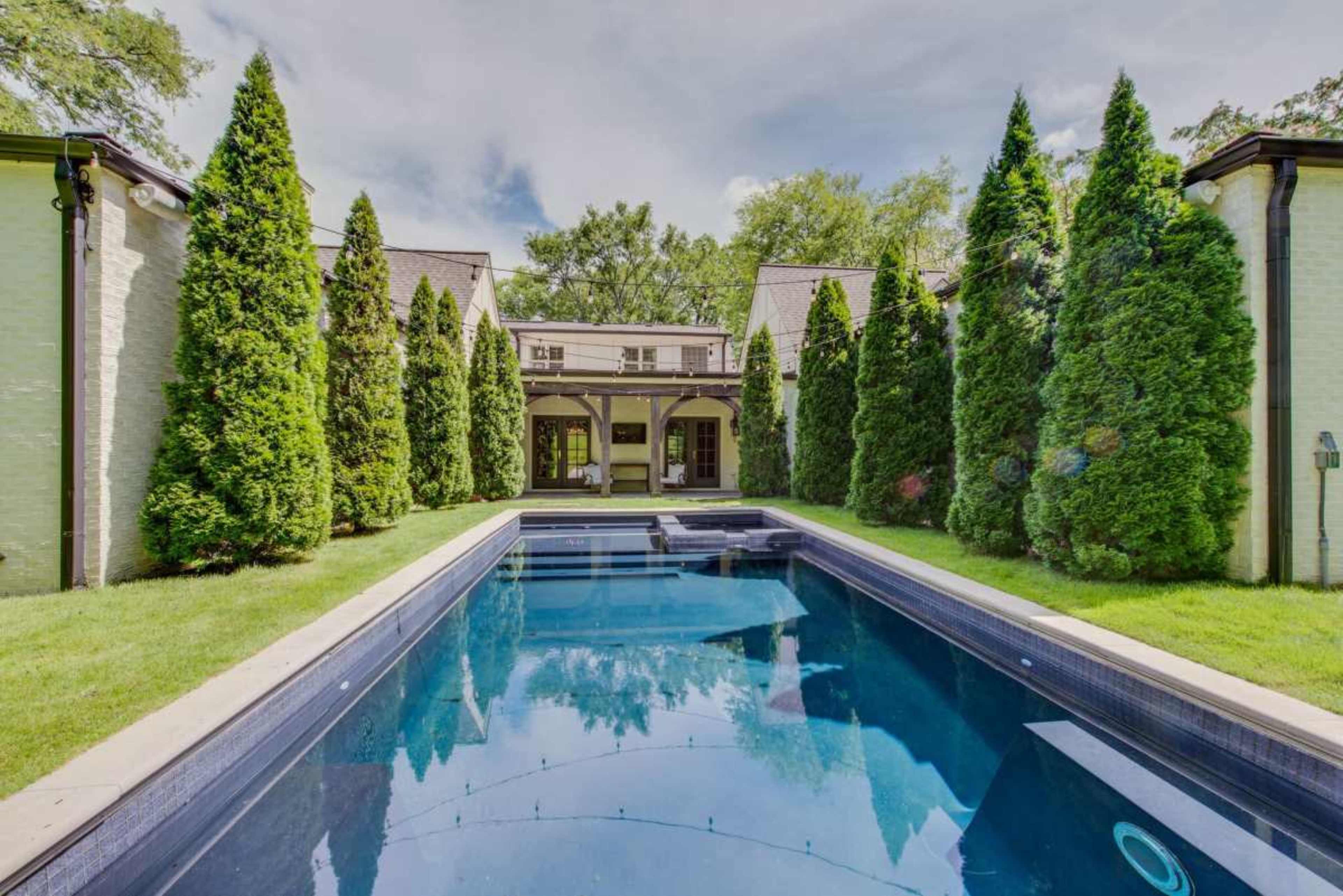 A Hidden Gem with Bold Style + Luxe Amenities Image in Lombardy, Nashville, TN