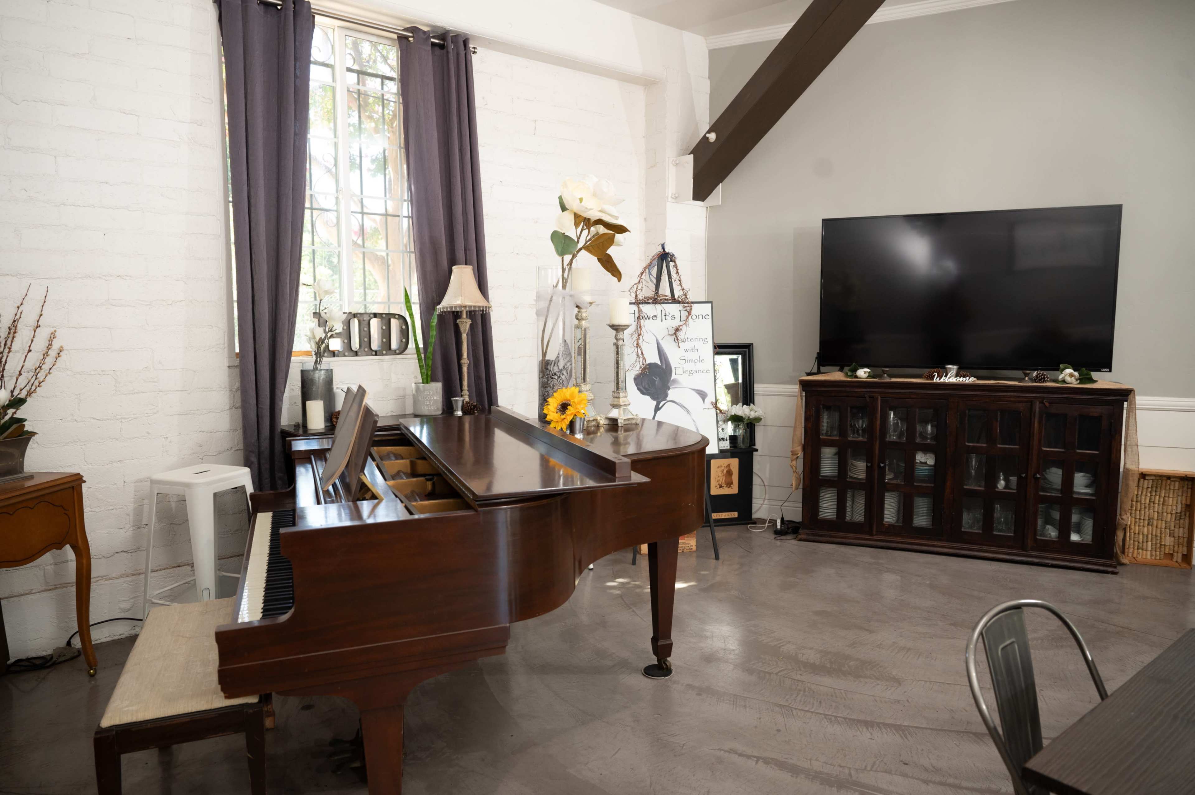 the Spare Room Image in Curtis Park, Sacramento, CA