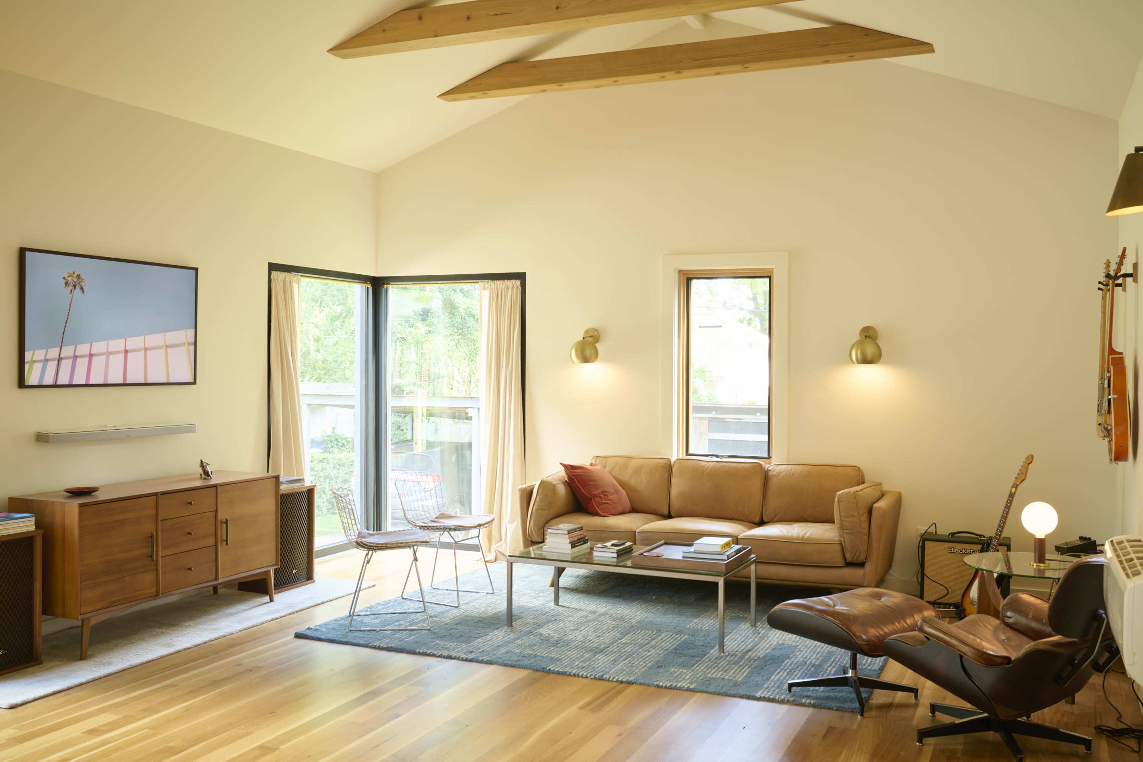 Cozy Photo/Video Studio Image in East Nashville, Nashville, TN