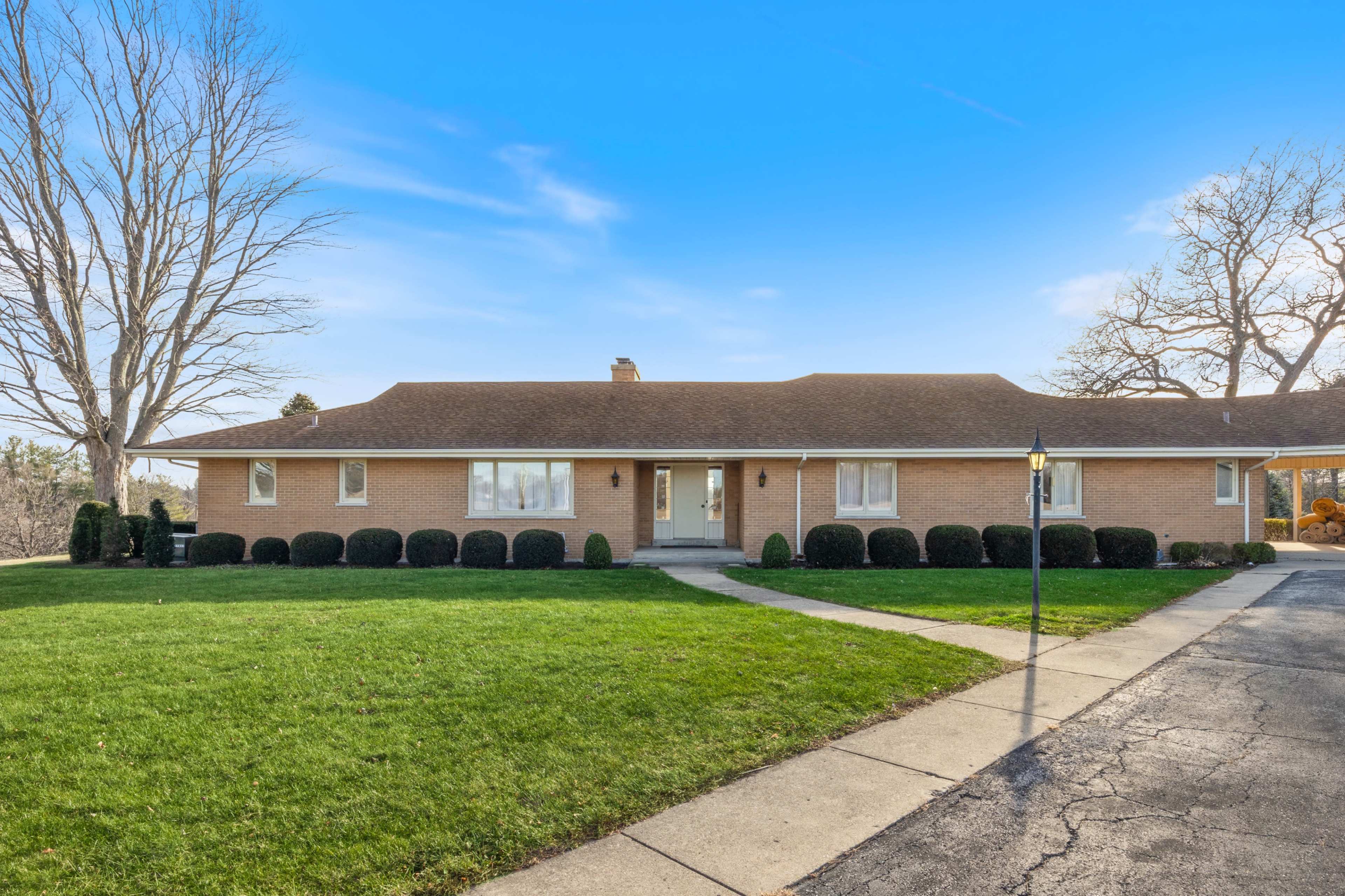 Dreamy Private Lake House Image in Ela Township, Mundelein, IL