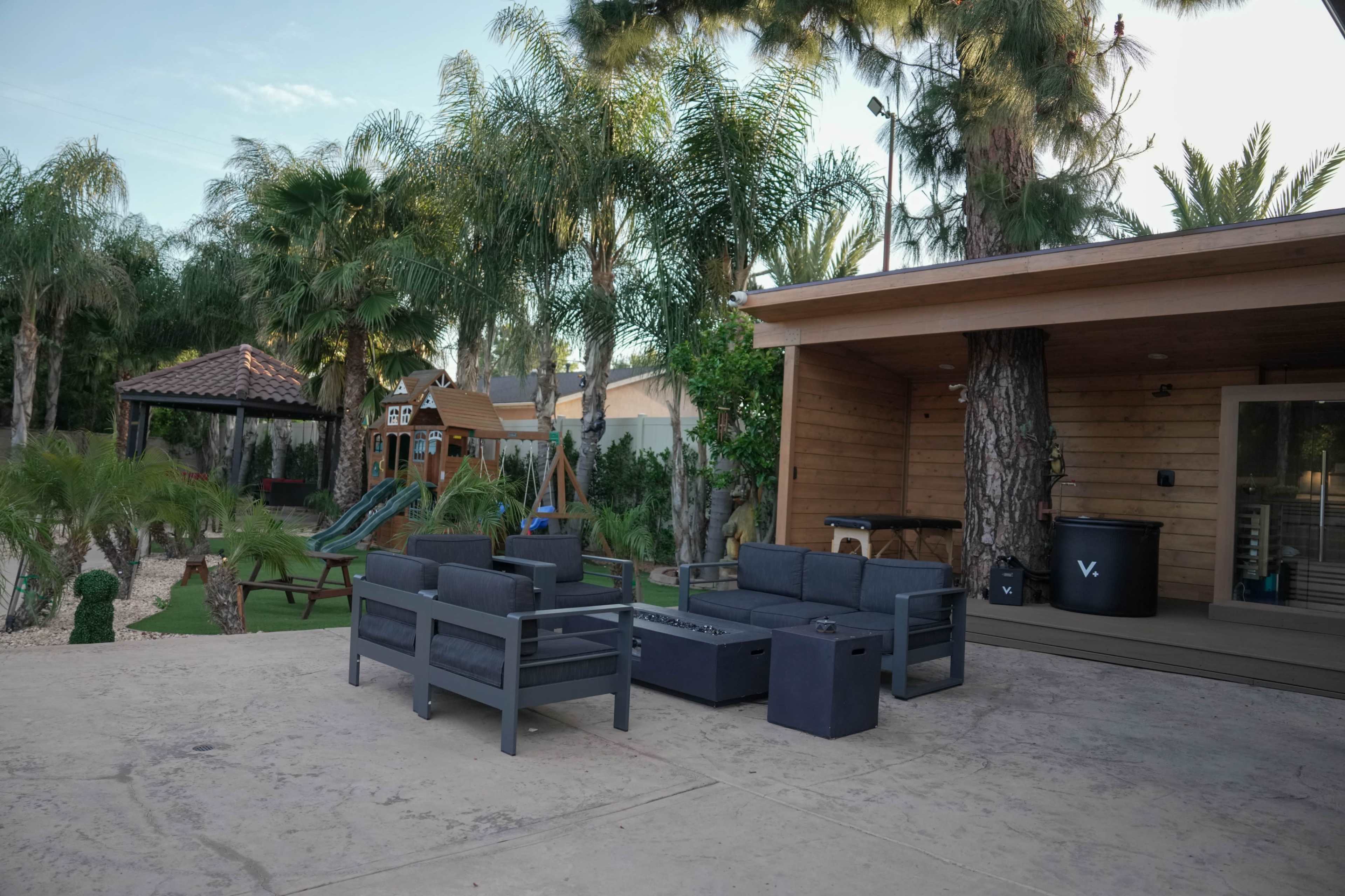 Rayen Resort Image in Northridge, NORTHRIDGE, CA