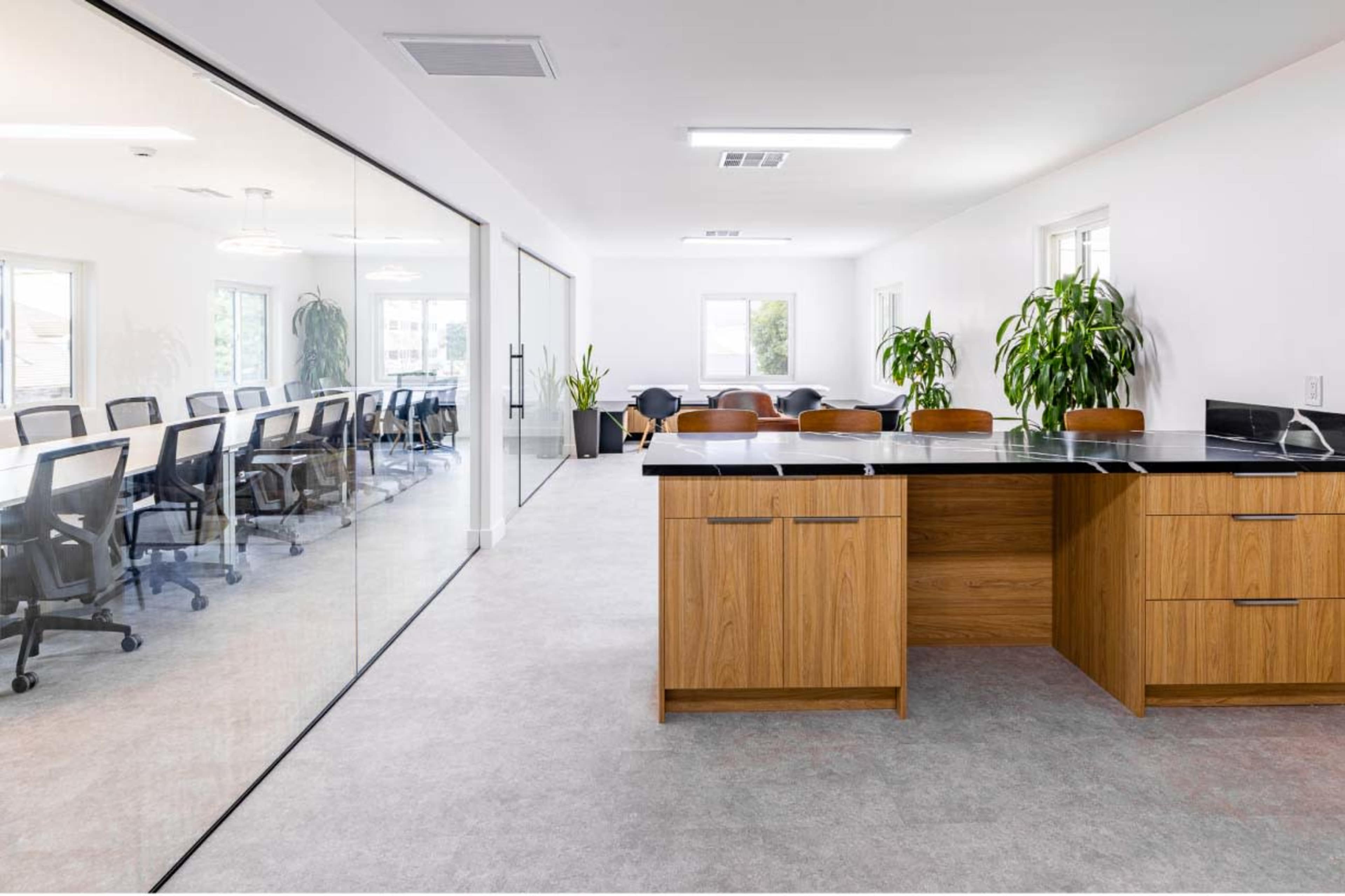 Versatile Office Building with Premium Amenities – Film & Photo Shoot Ready Image in Burbank, Burbank, CA