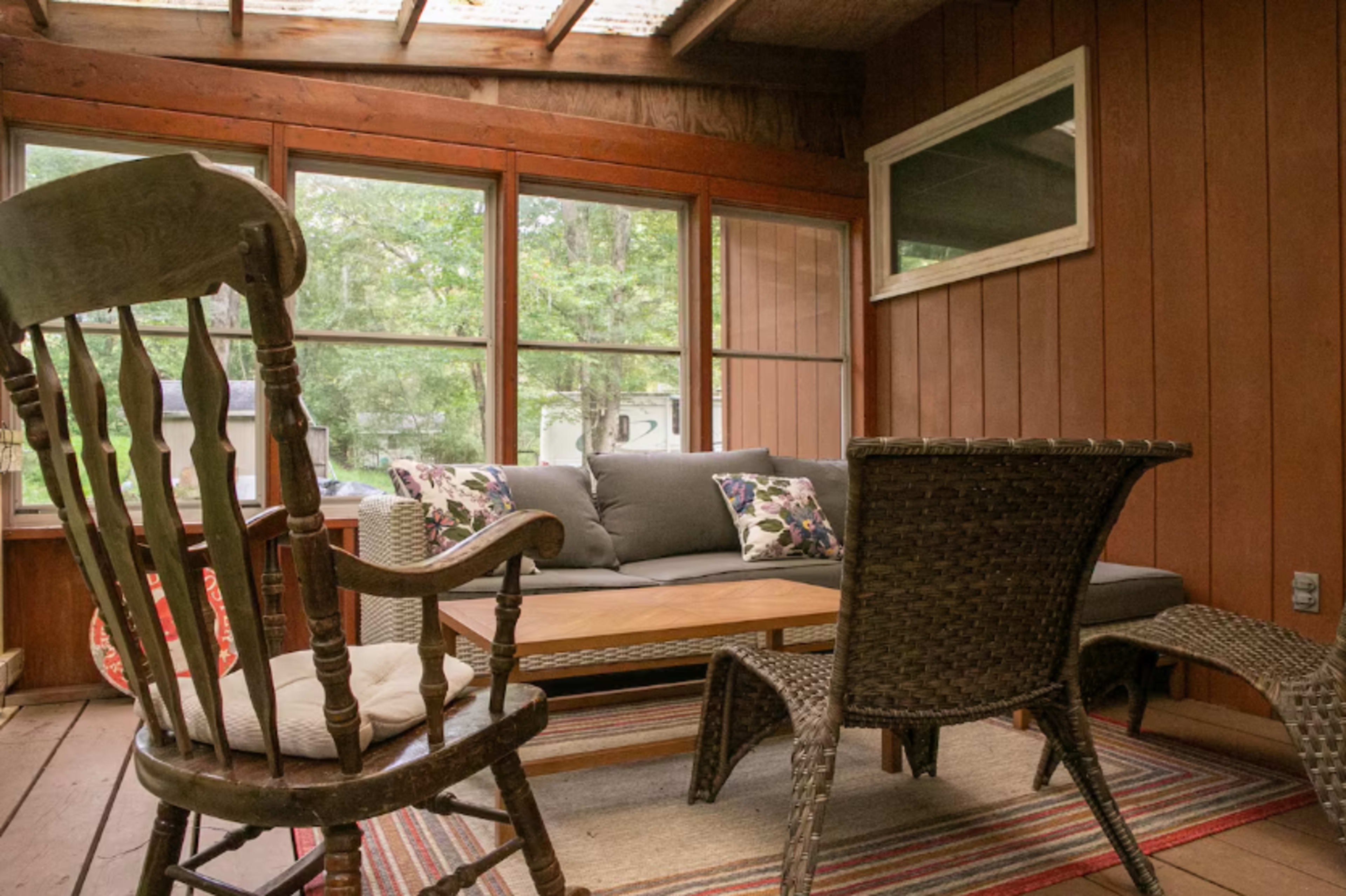 Cozy Sunken Fire Place Cabin Chalet Image in Tobyhanna Township, Pocono Lakes, PA