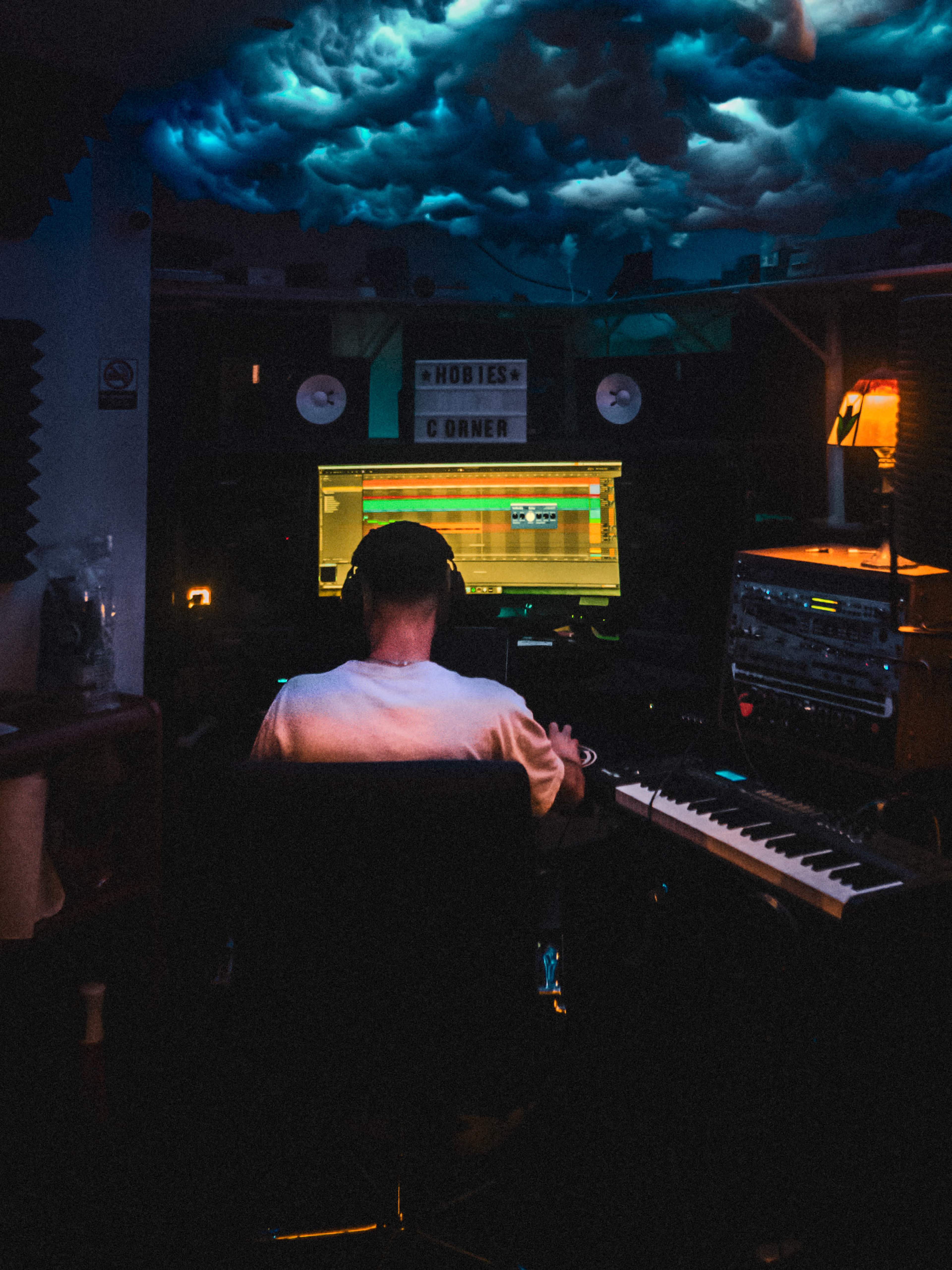 Cozy podcast room/ production space for audio/video editing Image in Potrero Hill, San Francisco, CA