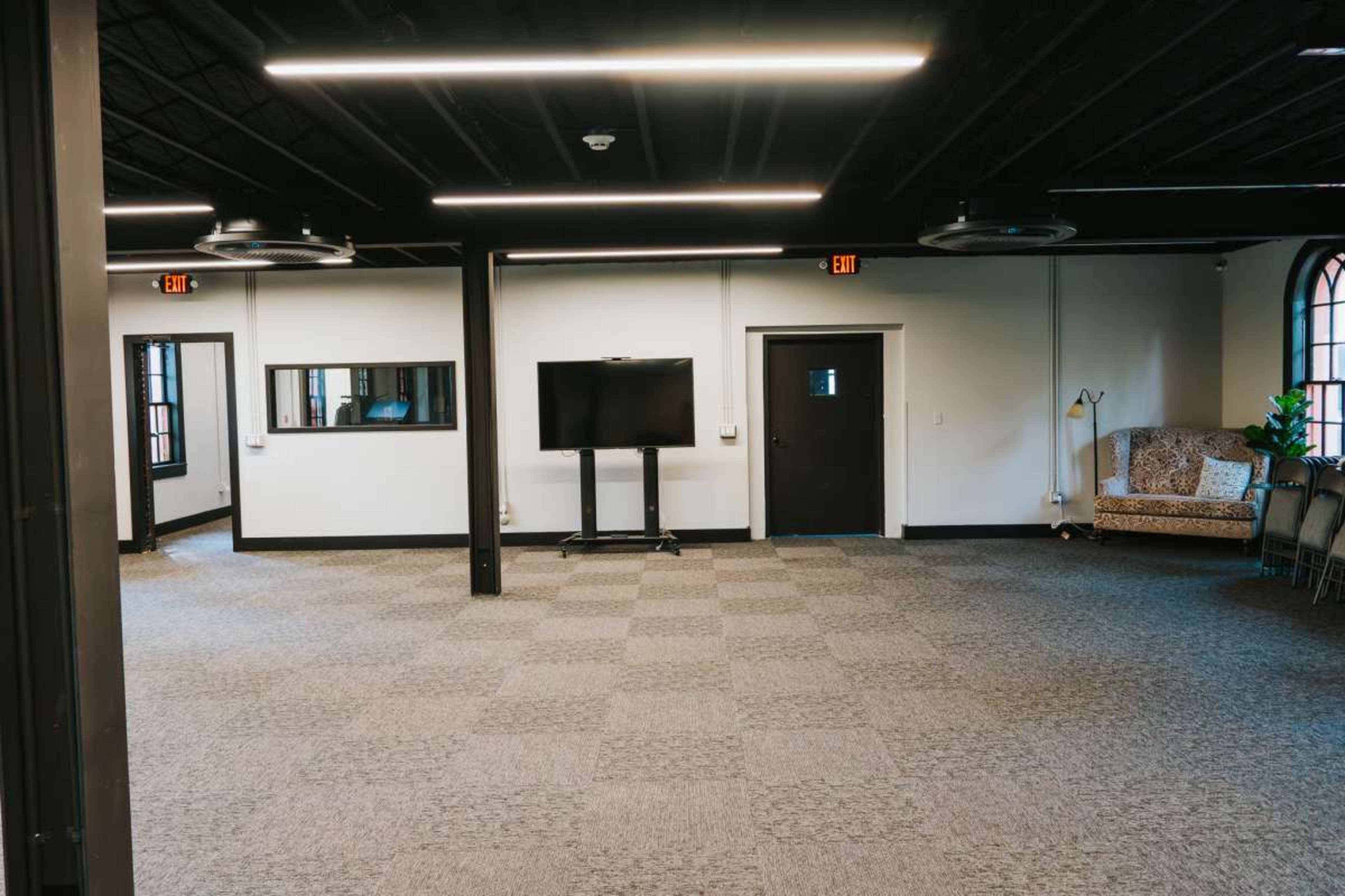 1600 sqft of Live Event and Rehearsal Space Image in North Winton Village, Rochester, NY