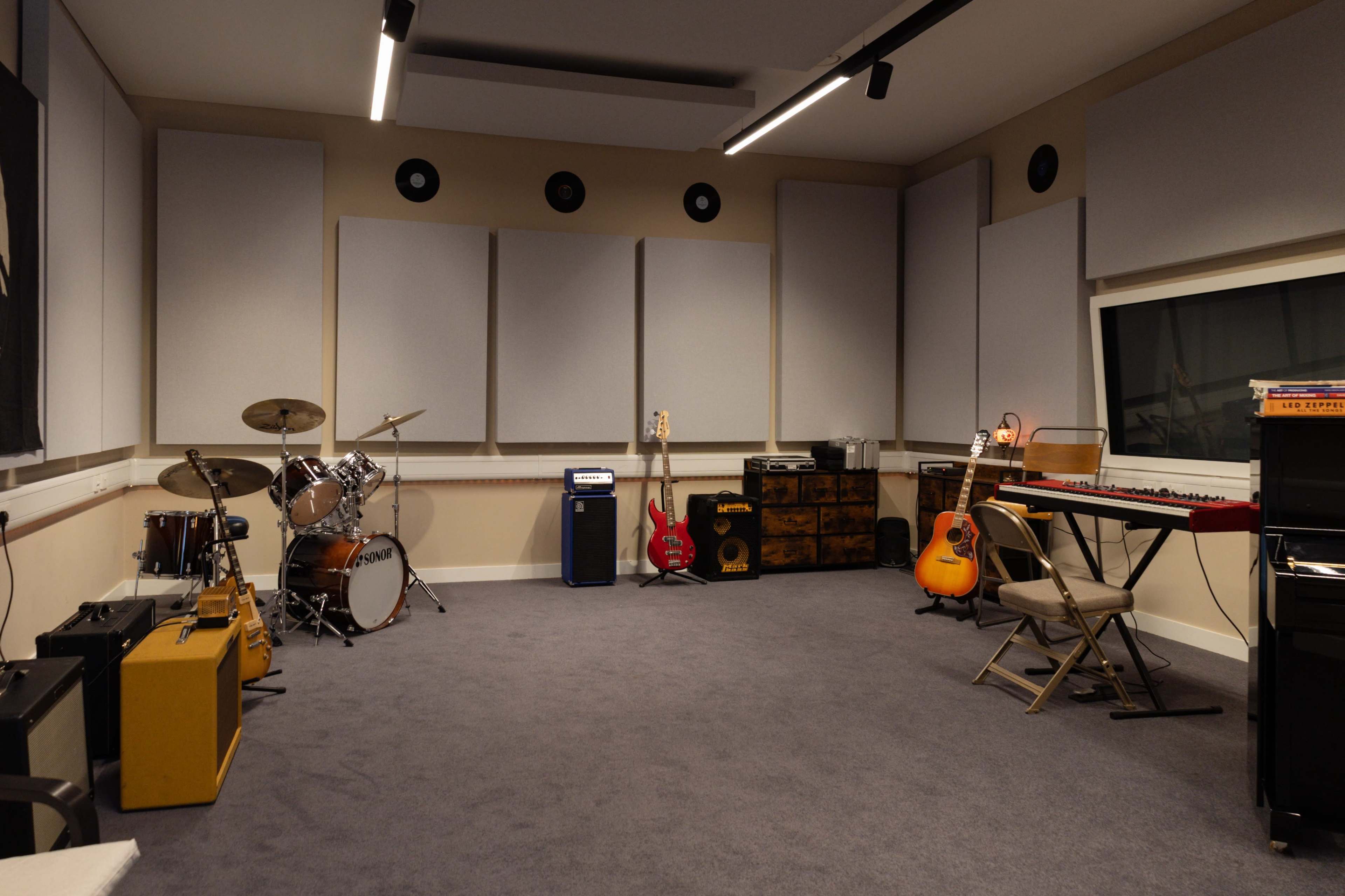 Southeast London Recording Studio Image in Royal Arsenal, London, ENG