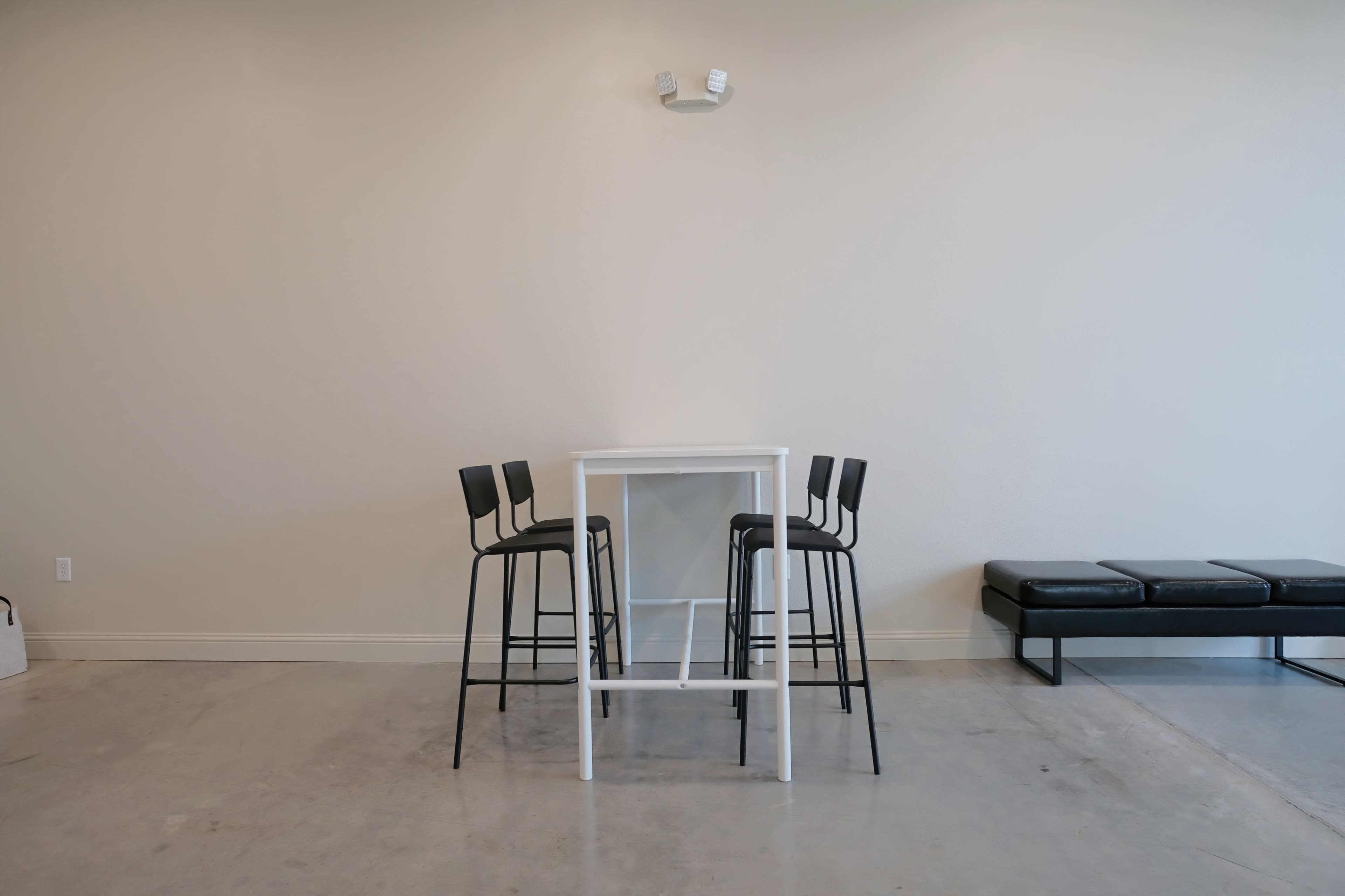 Airy Elegance: Gallery 121 - Modern Loft Dance Studio Image in Northwest Carrollton, Carrollton, TX