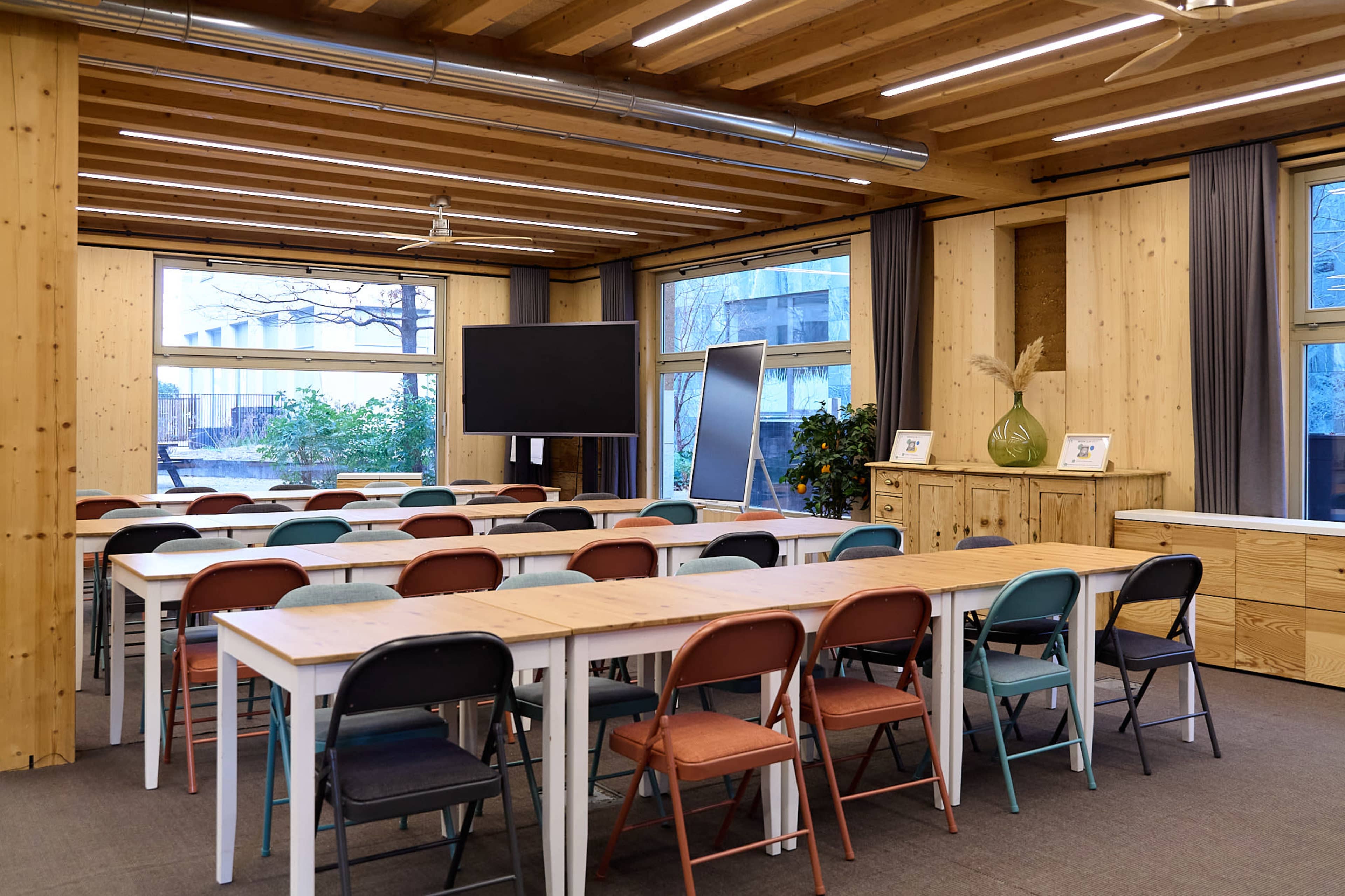 Salles de 150m² dans bâtiment éco-responsable au cœur de Confluence Image in La Confluence, Lyon