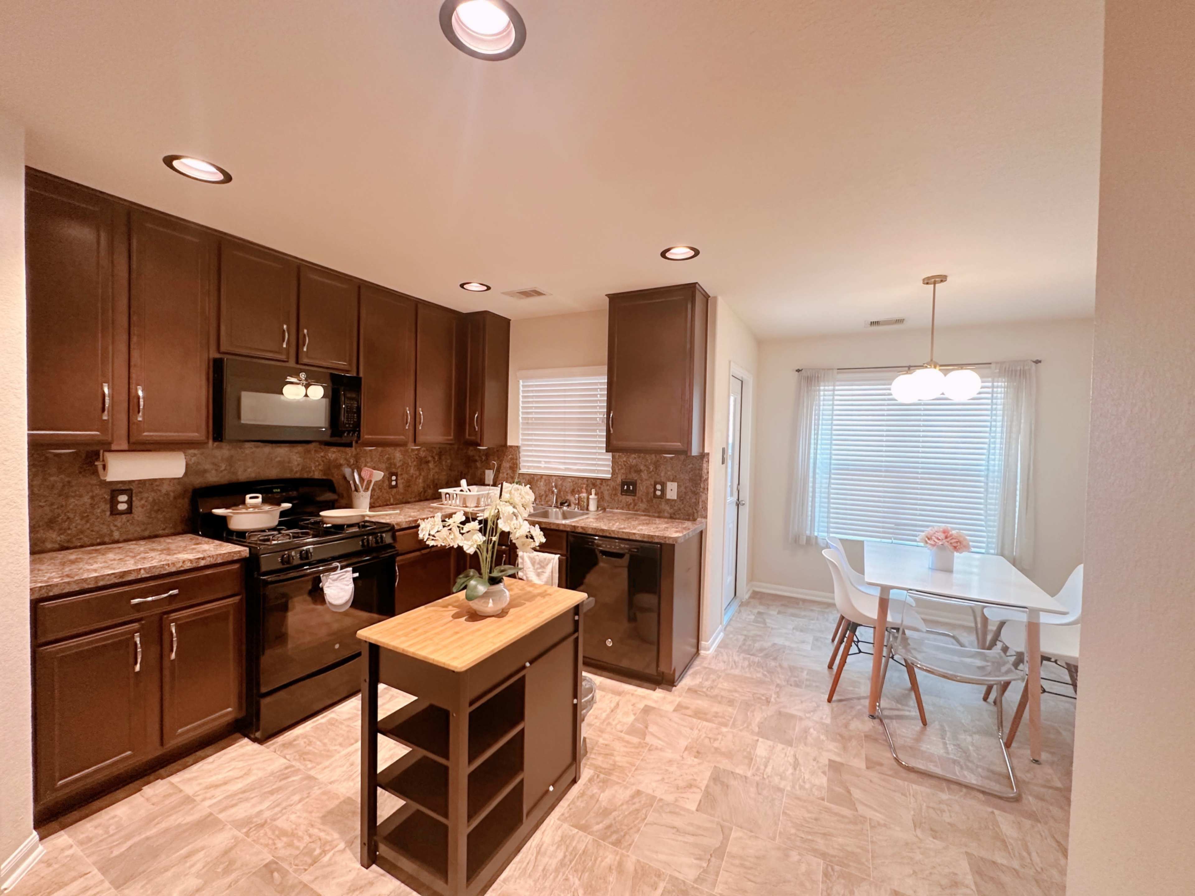 Clean, Stylish Home | Family Gatherings & Celebrations Image in Cypress, Cypress, TX