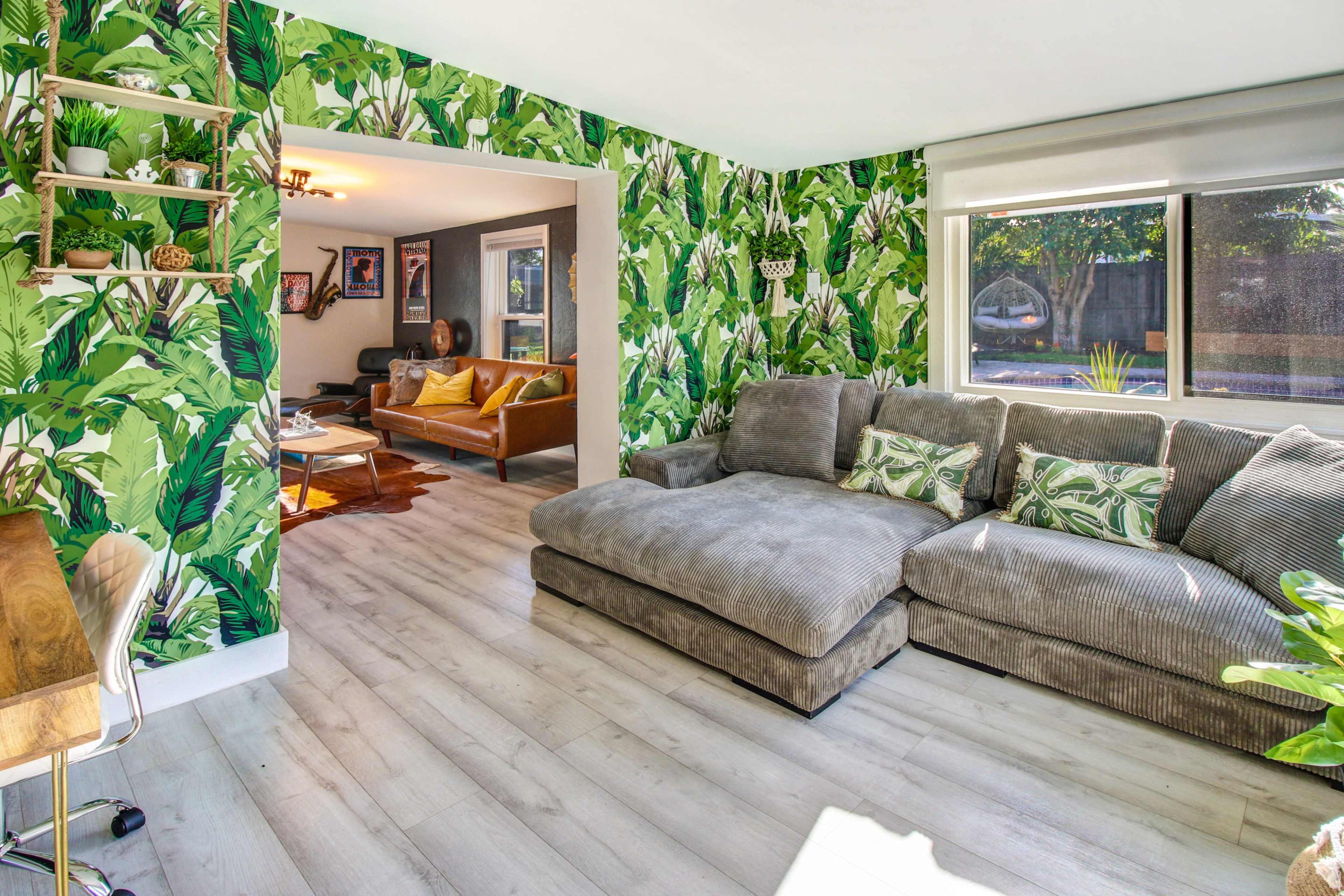 Tropical Retreat with Heated Pool – Family, Pet & Event Friendly Image in Pompano Beach, Pompano Beach, FL