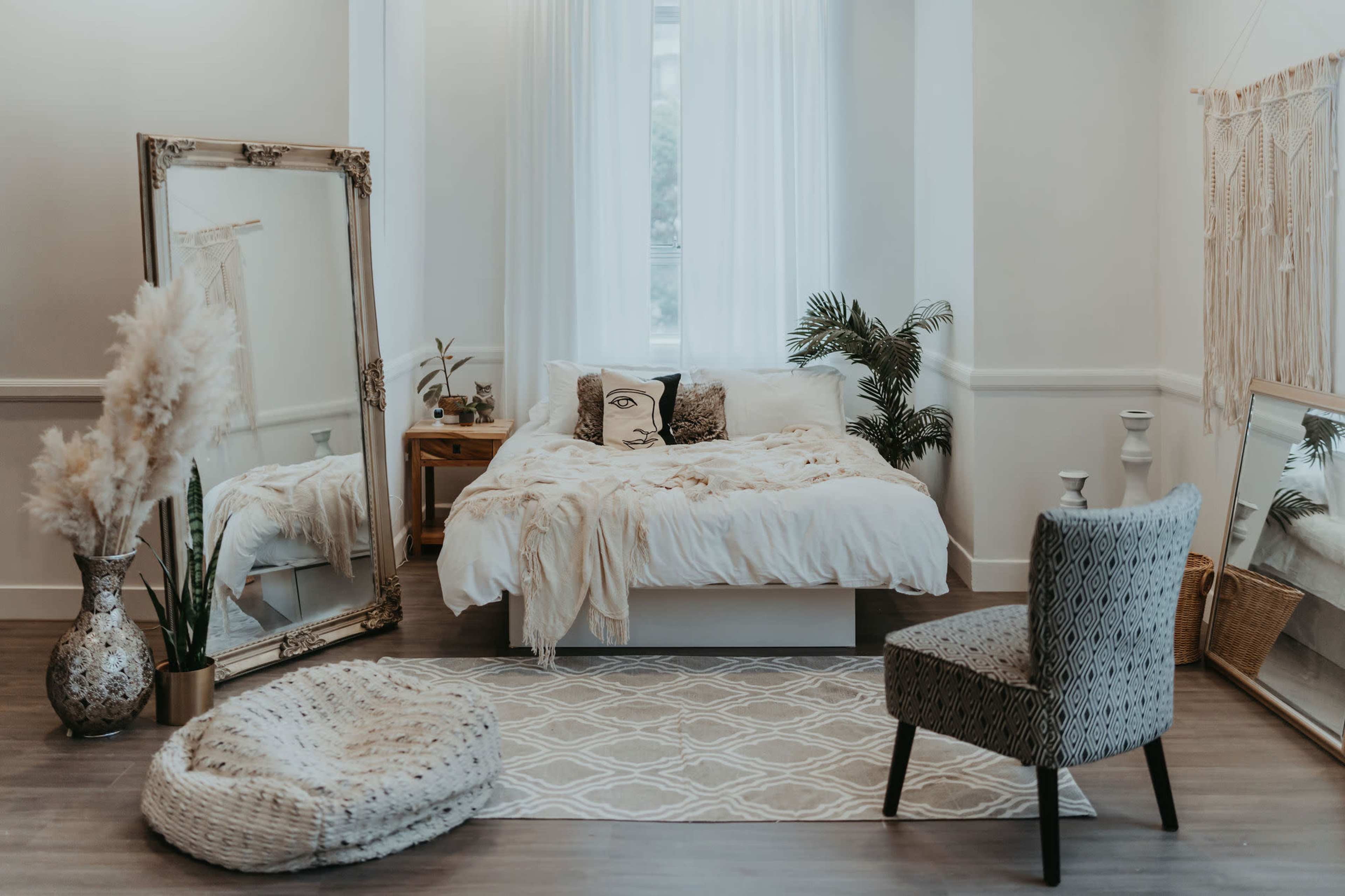 Dream Lounge & Studio – Versatile Film & Photo Studio w/ Boudoir Nook & Event Space Image in Downtown, Victoria, BC