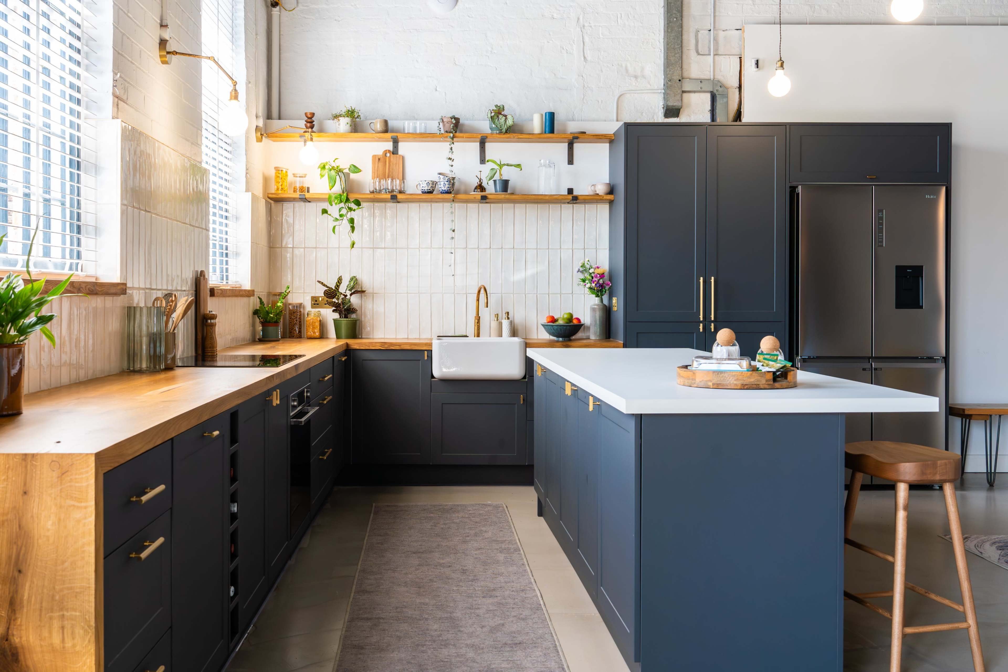 A one-of-a-kind photography, film and events space with infinity cove, kitchen set and audio booth. Image in Derwent, Derby, ENG