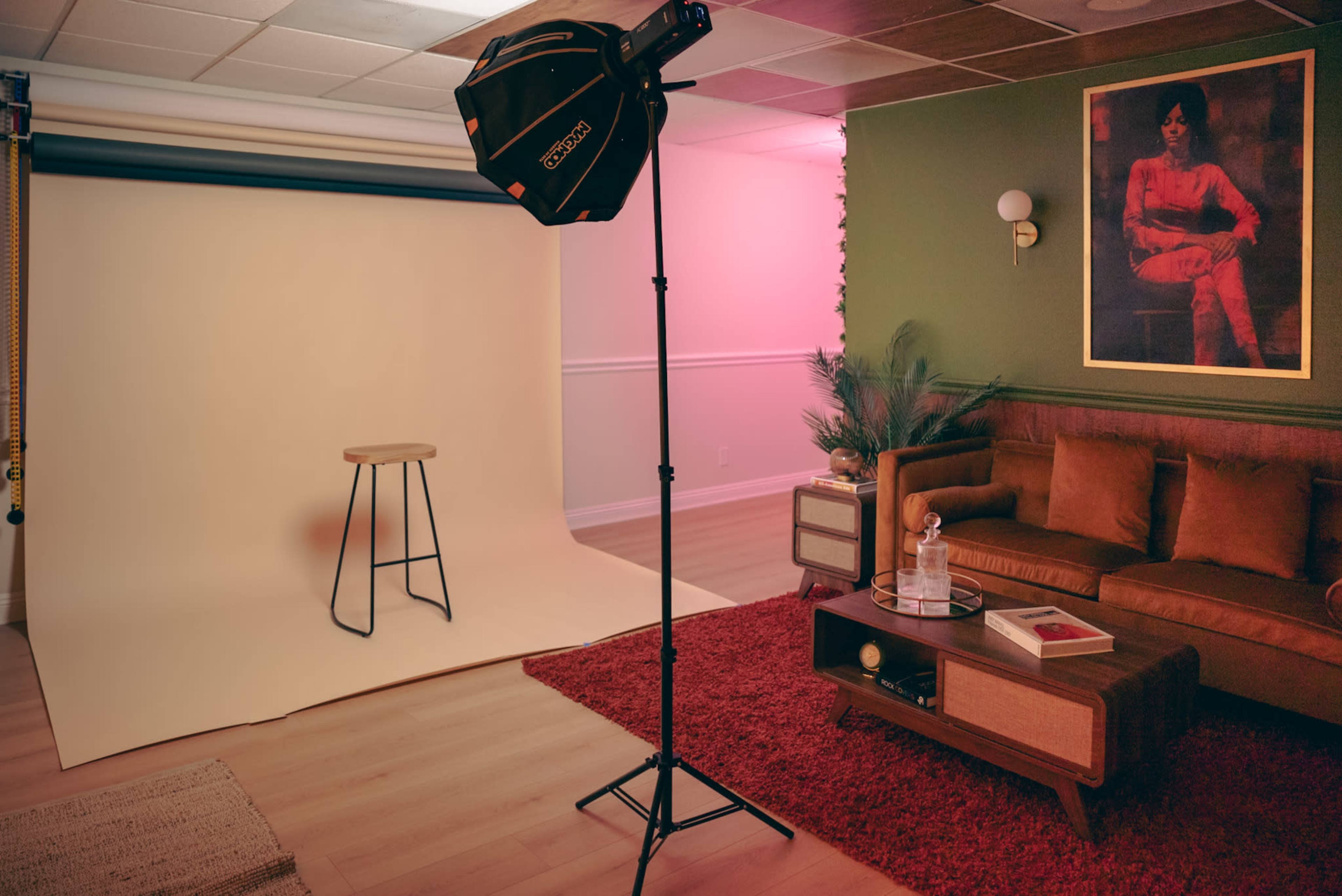7 Sets in Simi - Podcasting, Photoshoots, Film Shoots Image in Simi Valley, Simi Valley, CA