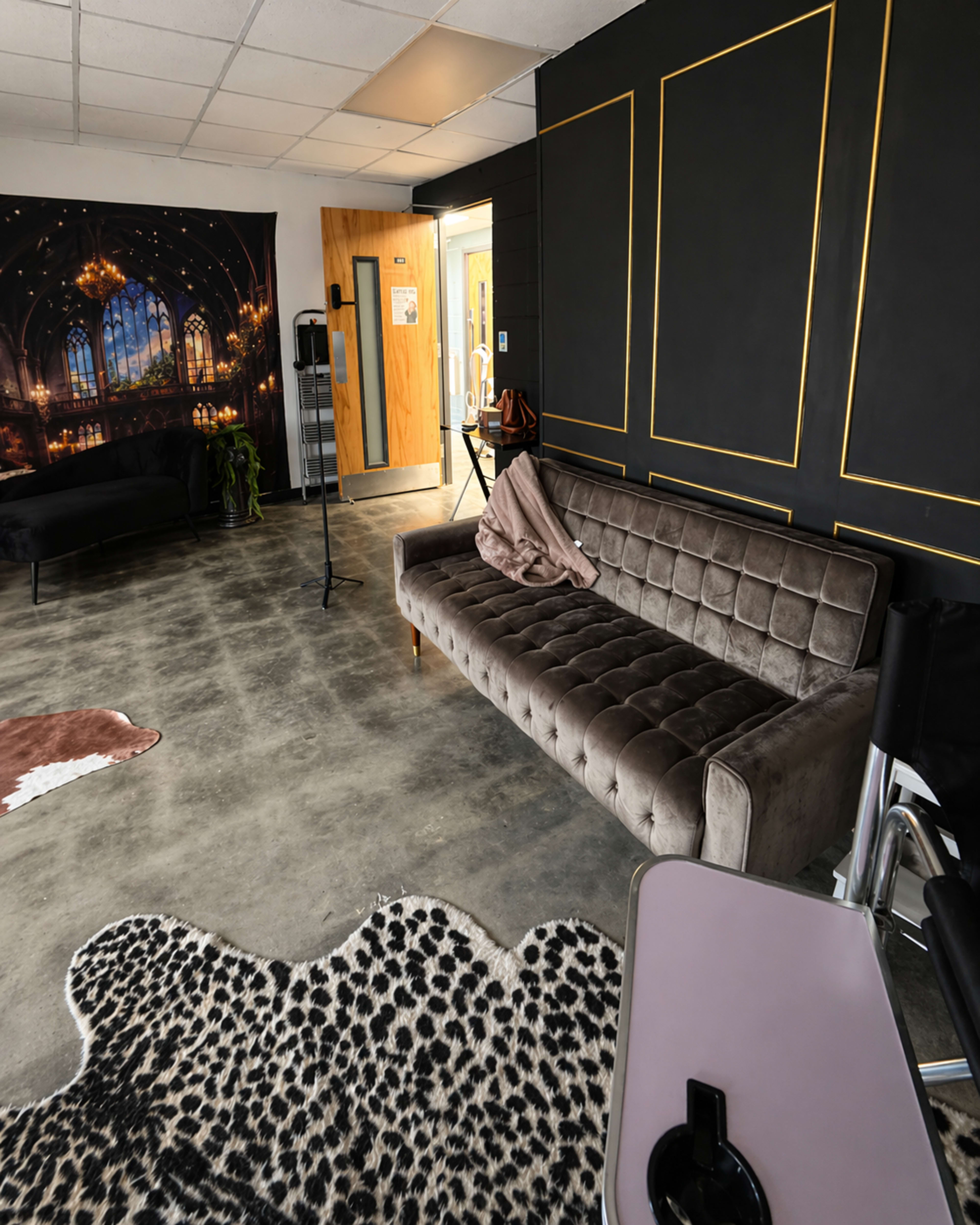 Modern Studio designed for Boudoir and Headshots - Family sessions upon request Image in Parker, Greenville, SC