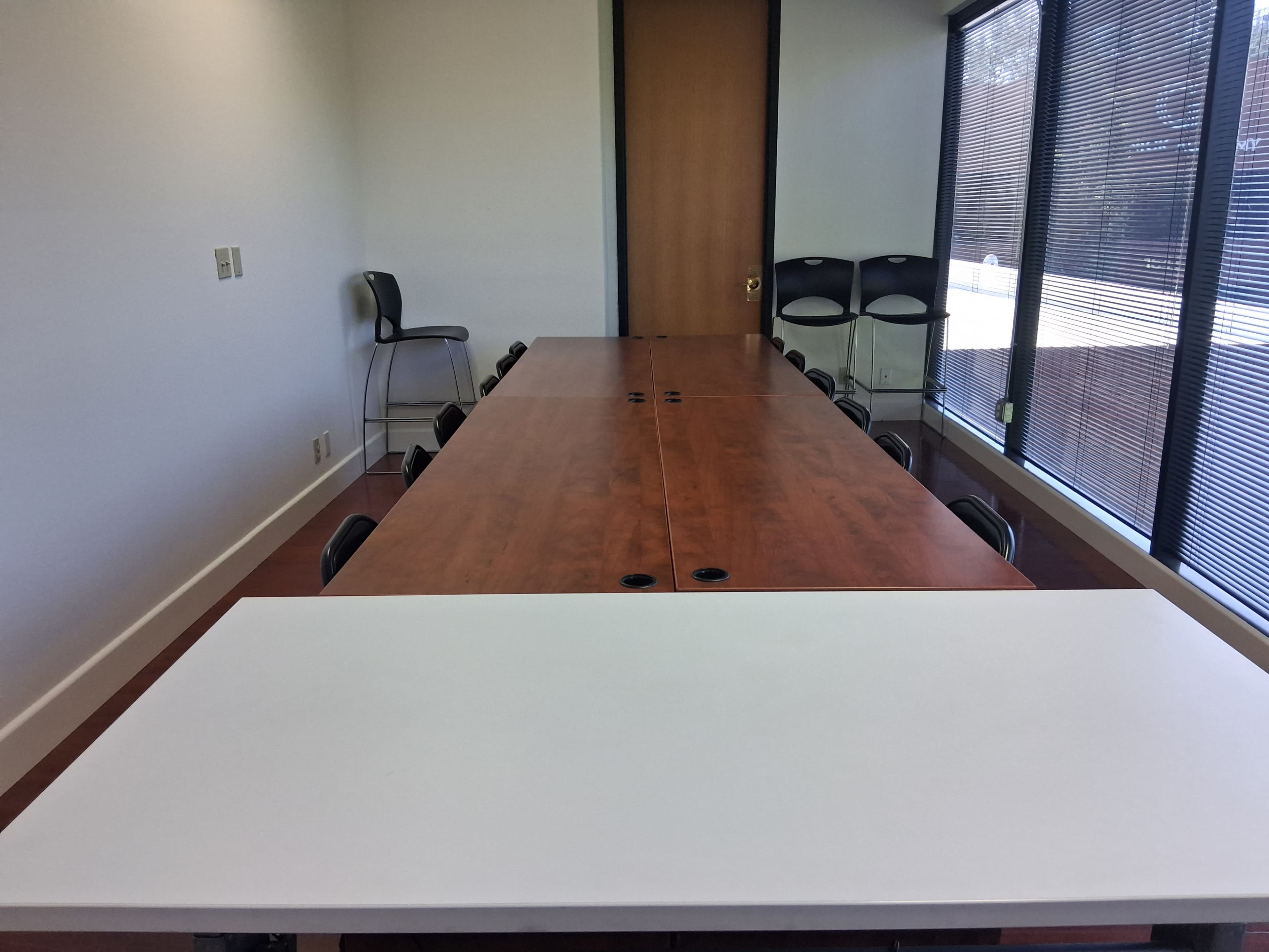 Quiet, spacious, and well-lit meeting room in downtown San Jose, ideal for 11-15 people Image in Rosemary, San Jose, CA