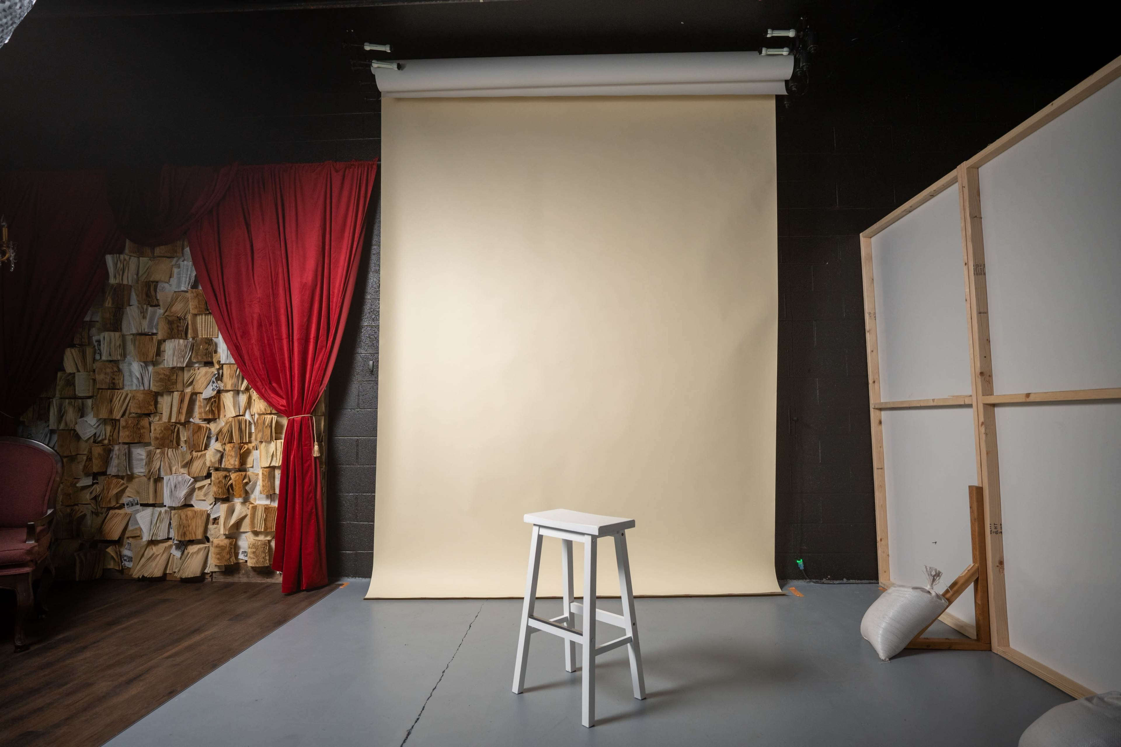 Unique Photography Studio with High End Sets! Image in Glendale, Glendale, AZ