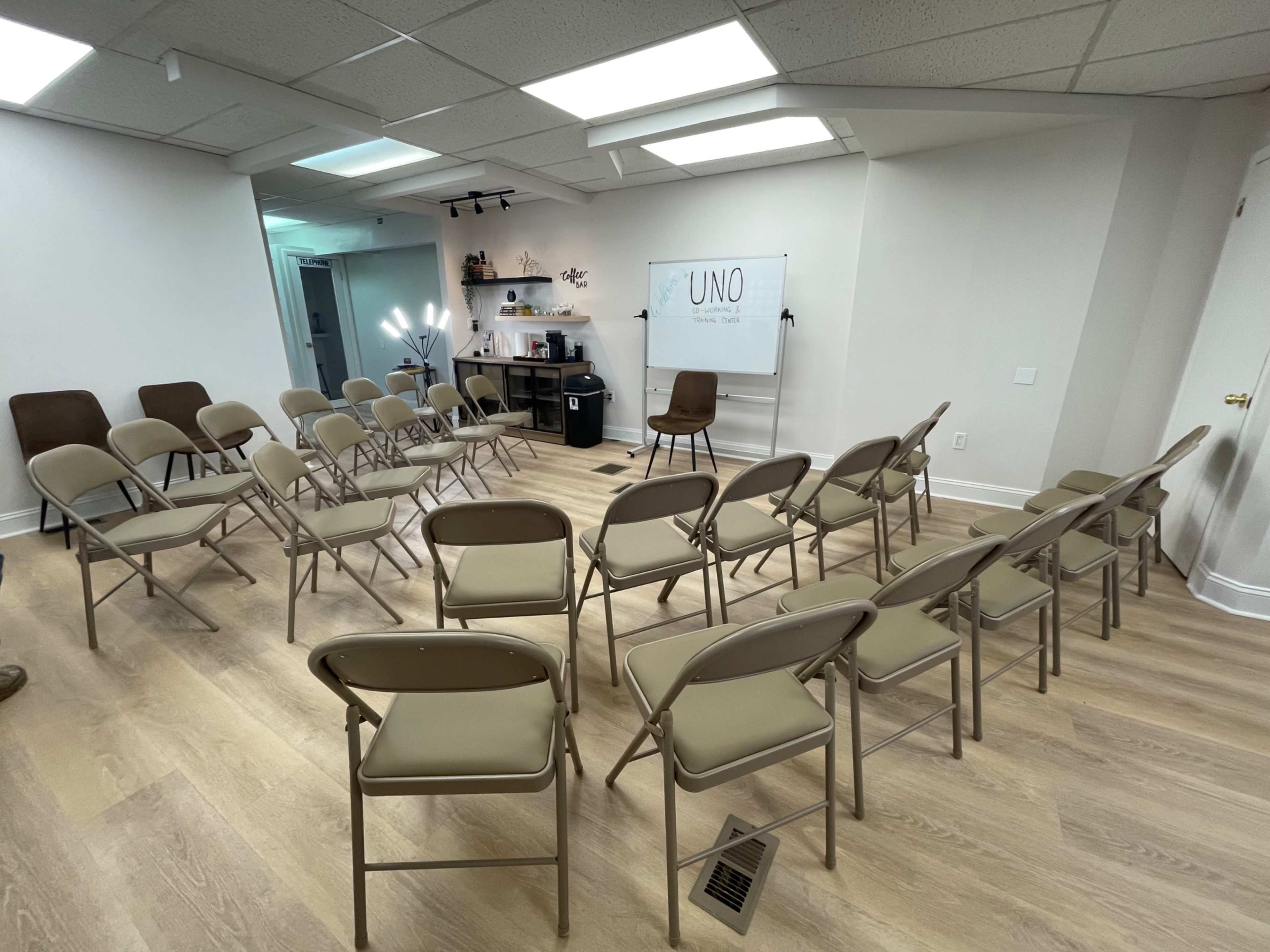 An Intimate Creative Space for Workshops & Trainings Image in Tacony, Philadelphia, PA