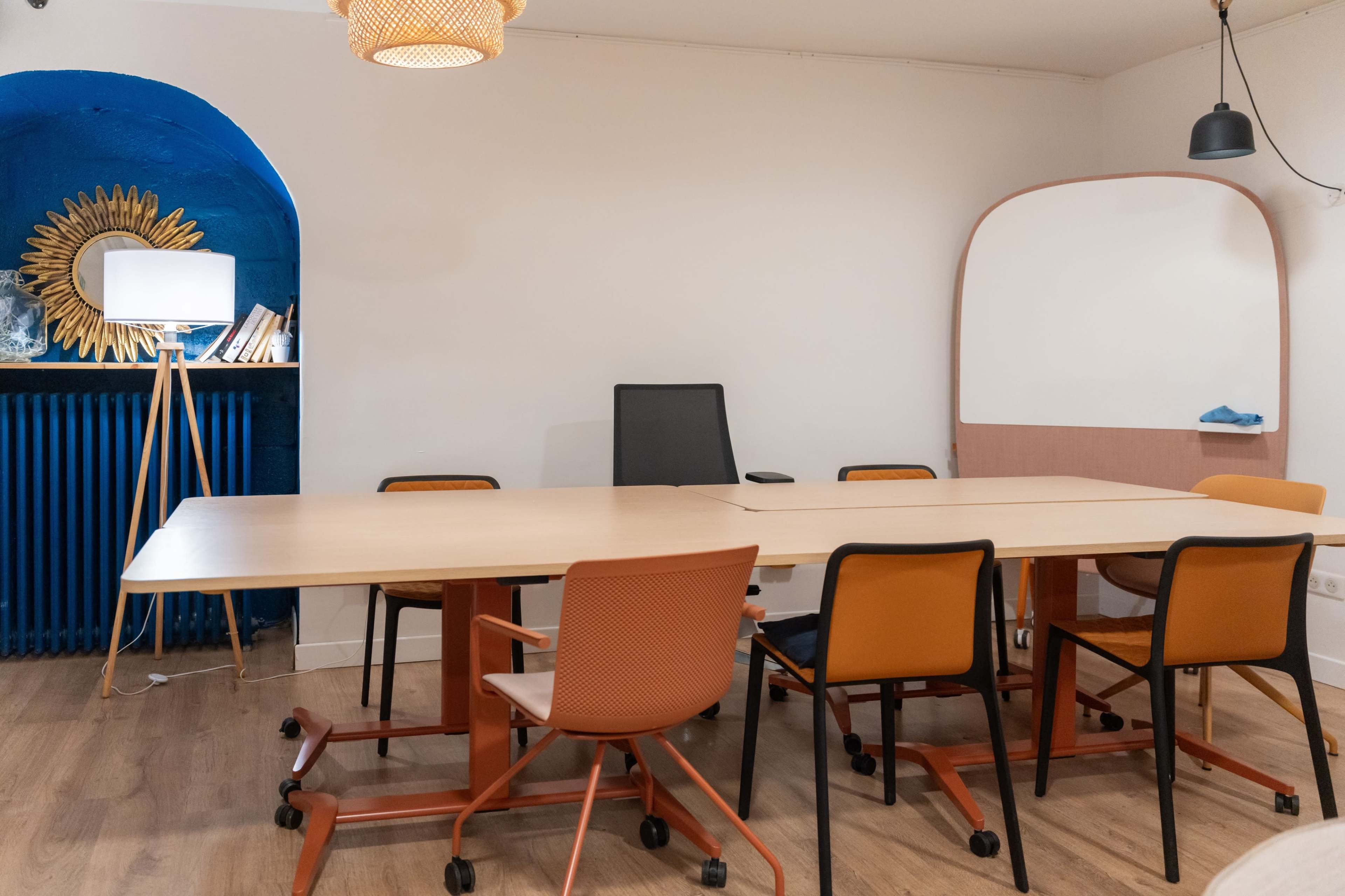 Café coworking chaleureux Image dans Terreaux - Bat d'argent, Lyon, 