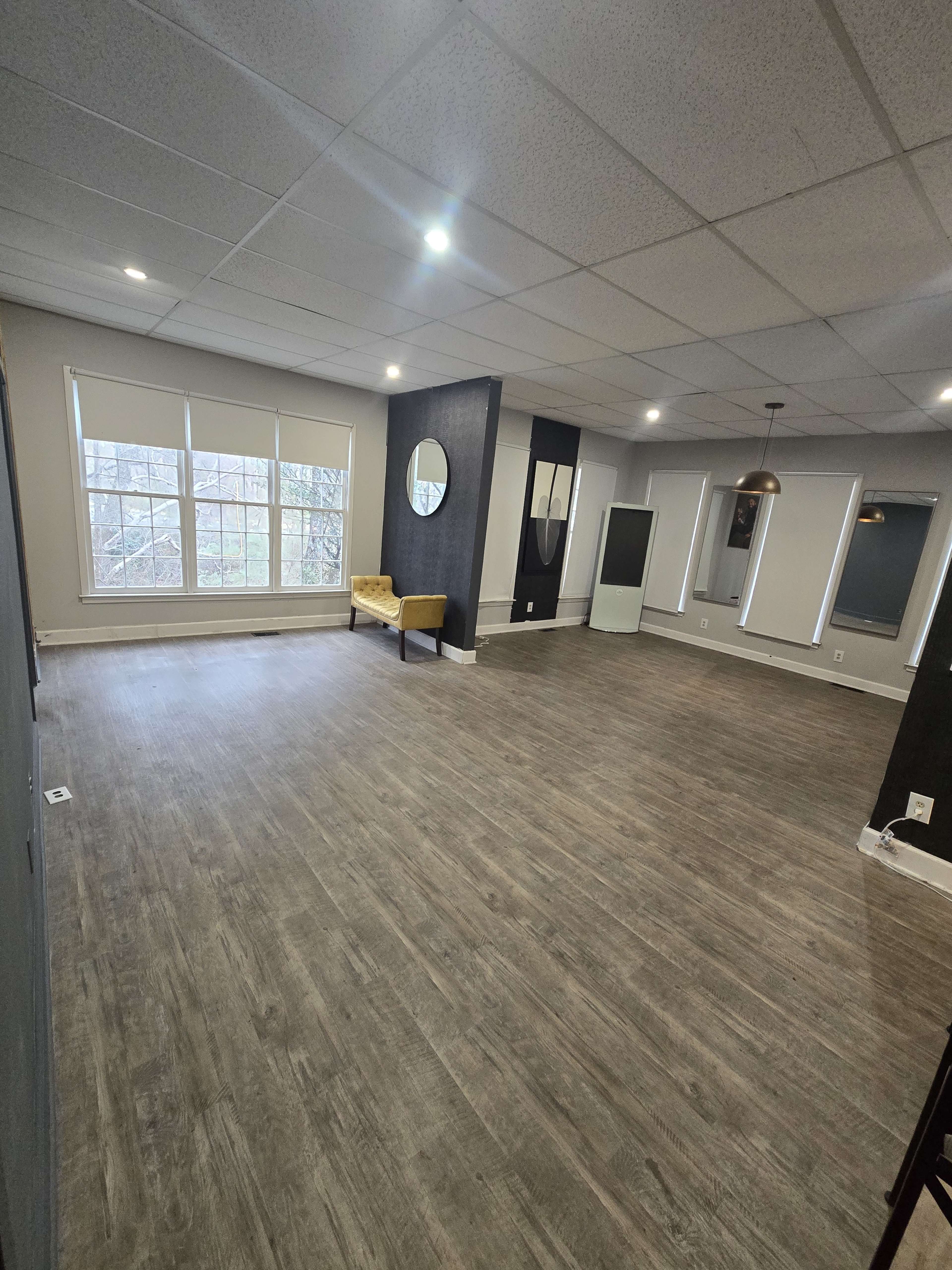 Private Luxury Studio in Gwinnett for Intimate Events, Dinners & Brand Experiences Image in Lilburn, Lilburn, GA