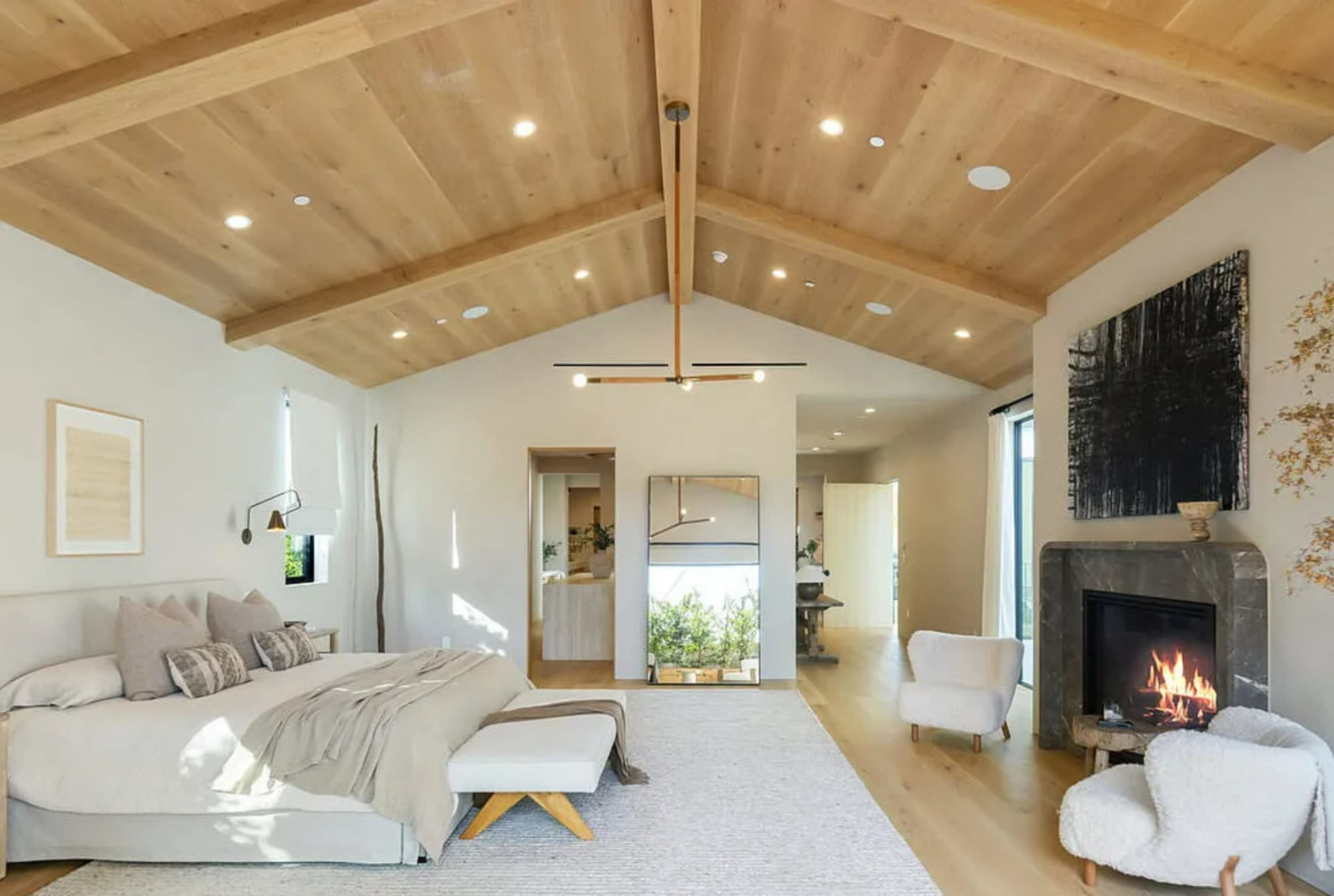 CRISP MODERN FARMHOUSE/ LUXE LIGHT & FLOW Image in Encino, Los Angeles, CA
