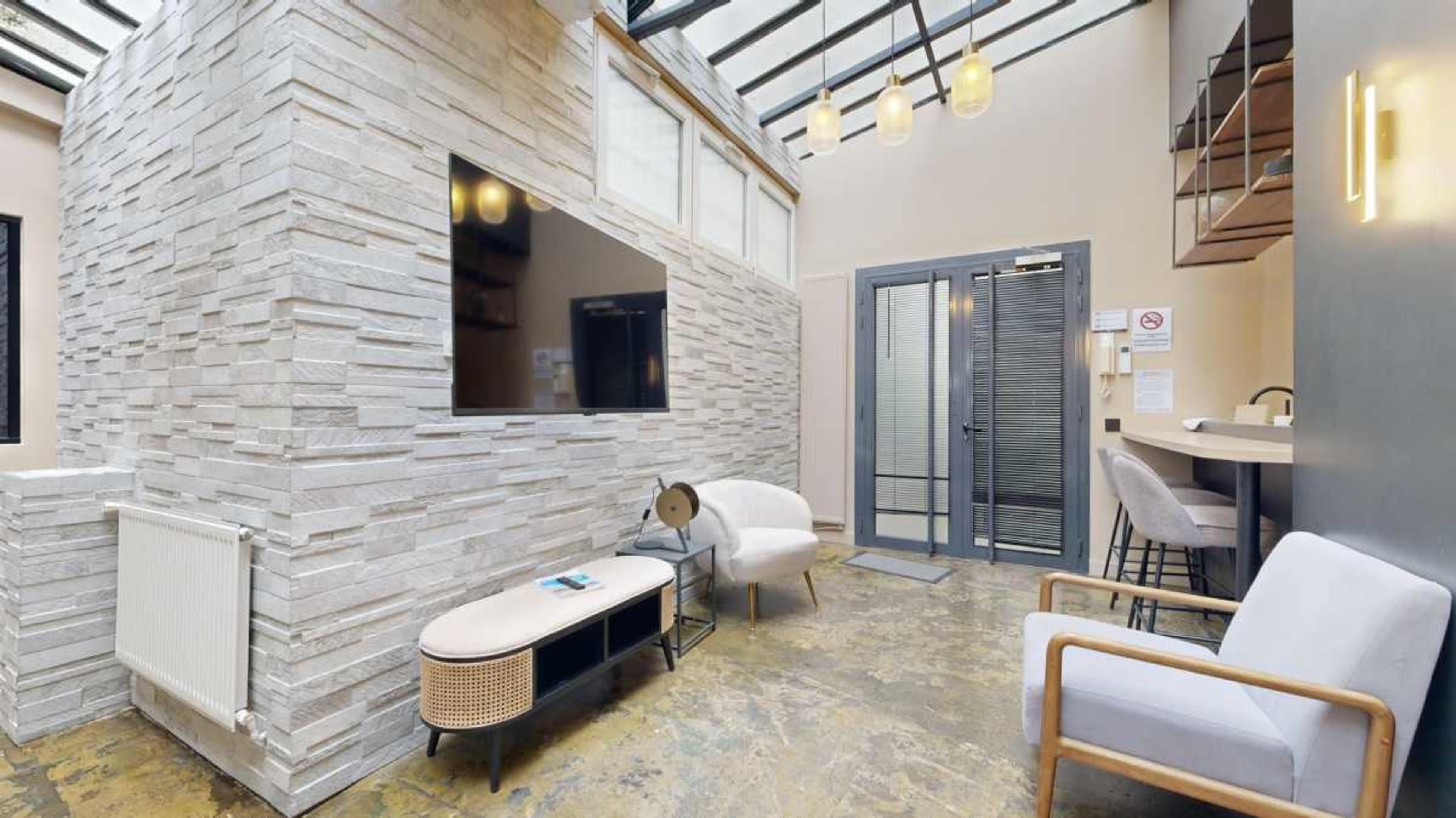 Loft industriel spacieux sous verrière au cœur de Paris Image in Saint-Lambert, Paris