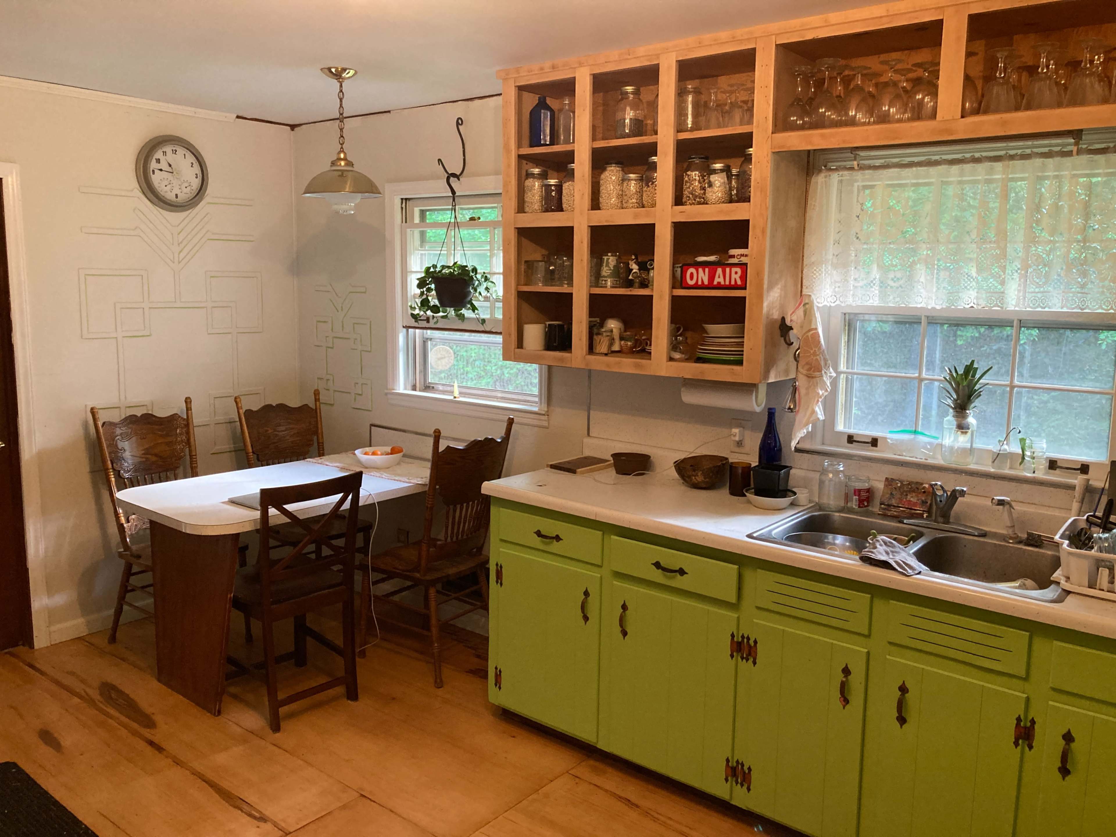 Country Ranch Nestled in Eight Acres of Woods Image in South Fulton, Fairburn, GA