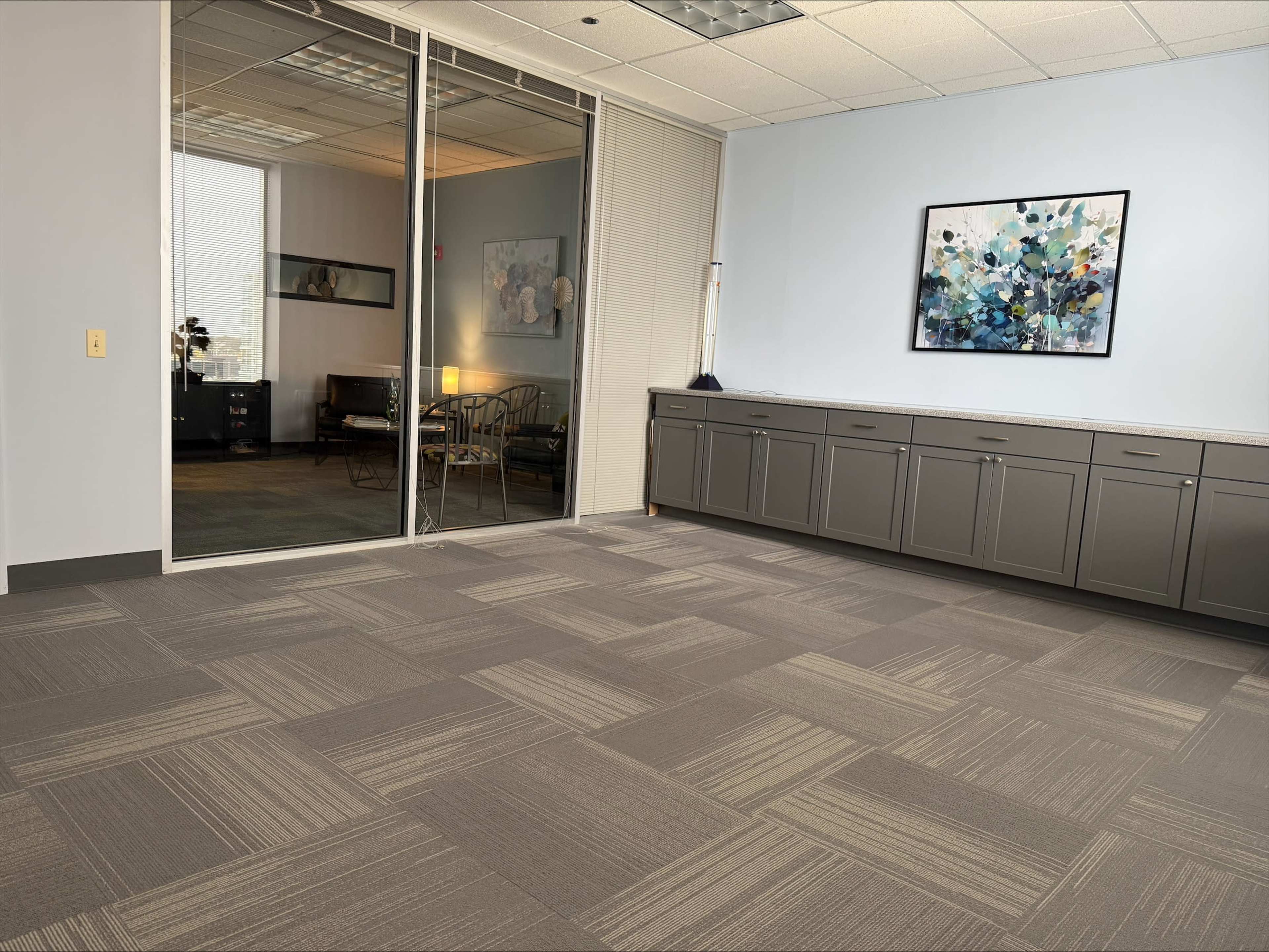 Western suburban workspace suitable for corporate boards or annual retreat, small training Image in York Township, Oak Brook, IL