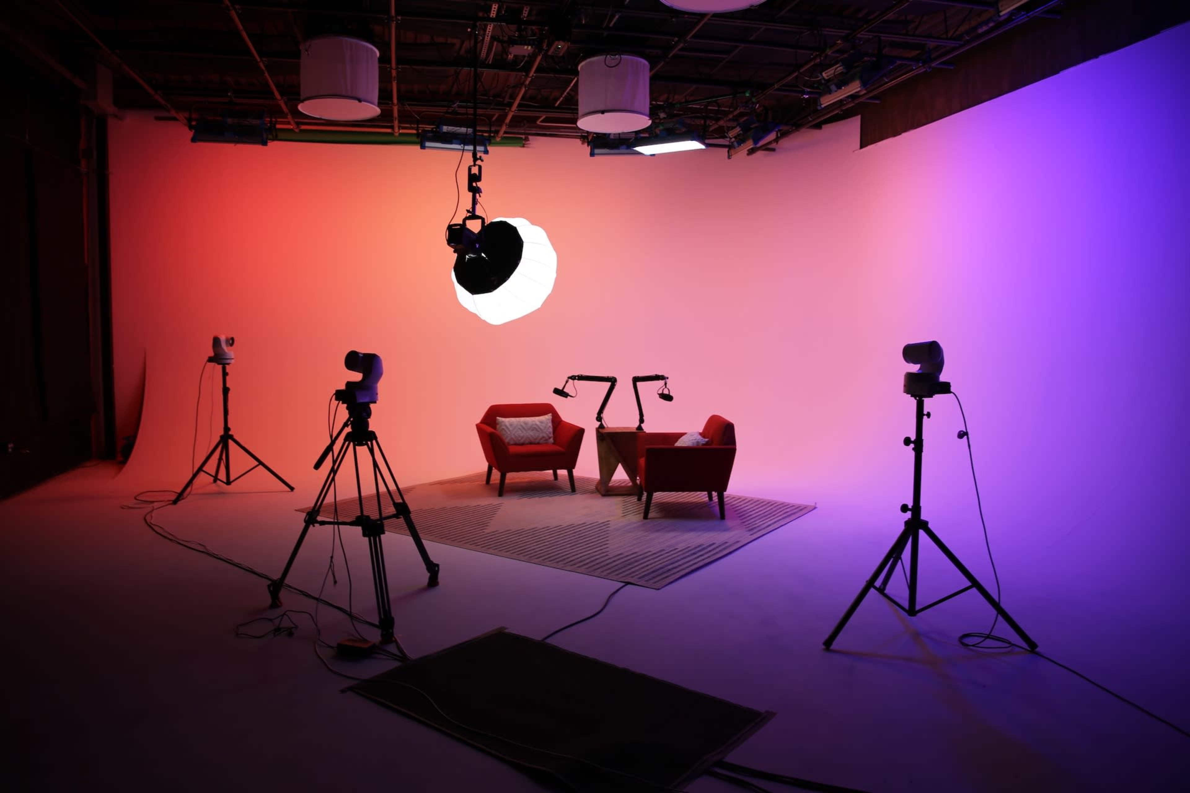 Spacious 1300sqft White Cyc Studio for Video, Photography, and Podcast Recording Image in Watertown, Watertown, MA