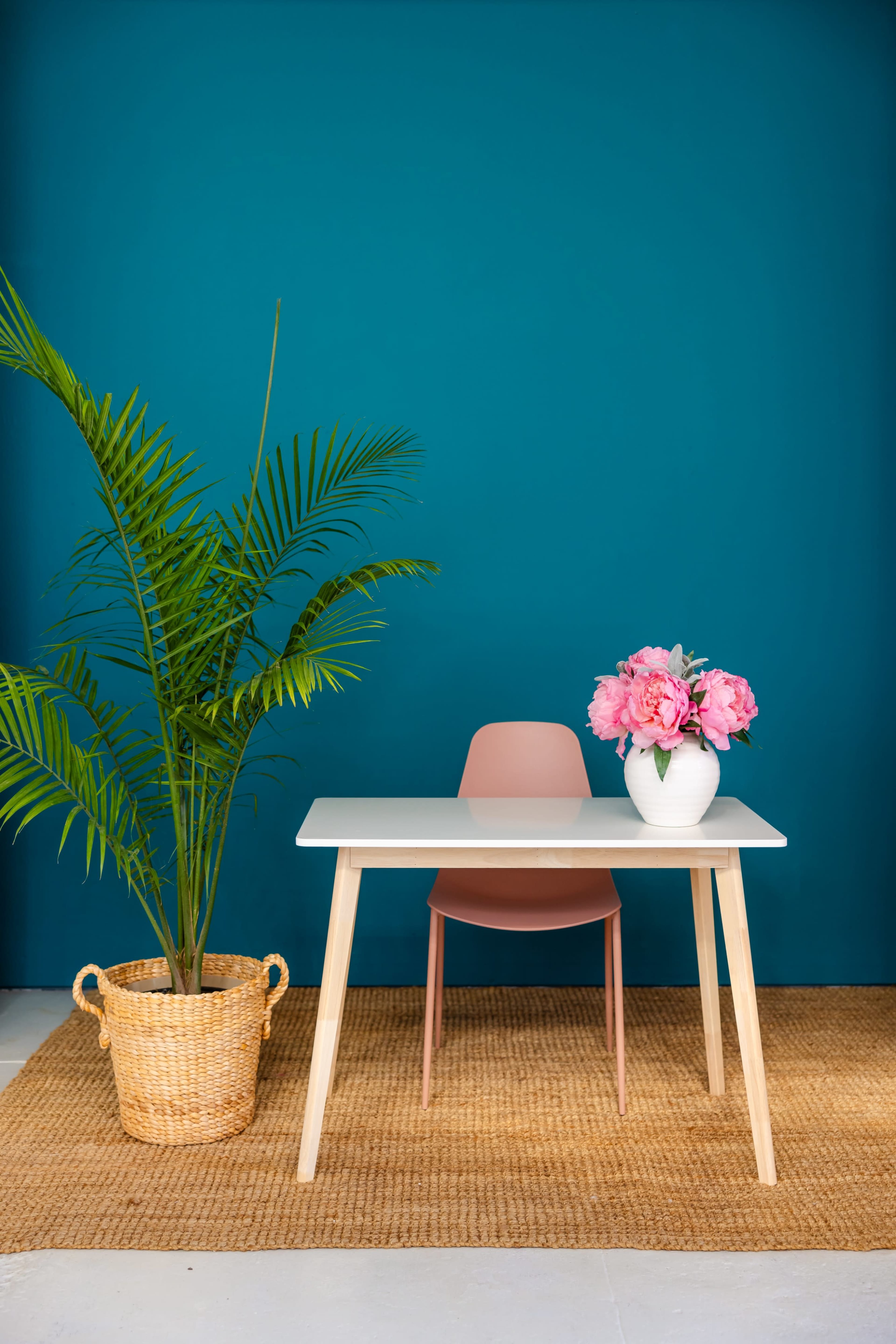 Bright & Colorful Studio with Natural Light and White Brick Image in Emeryville, Emeryville, CA