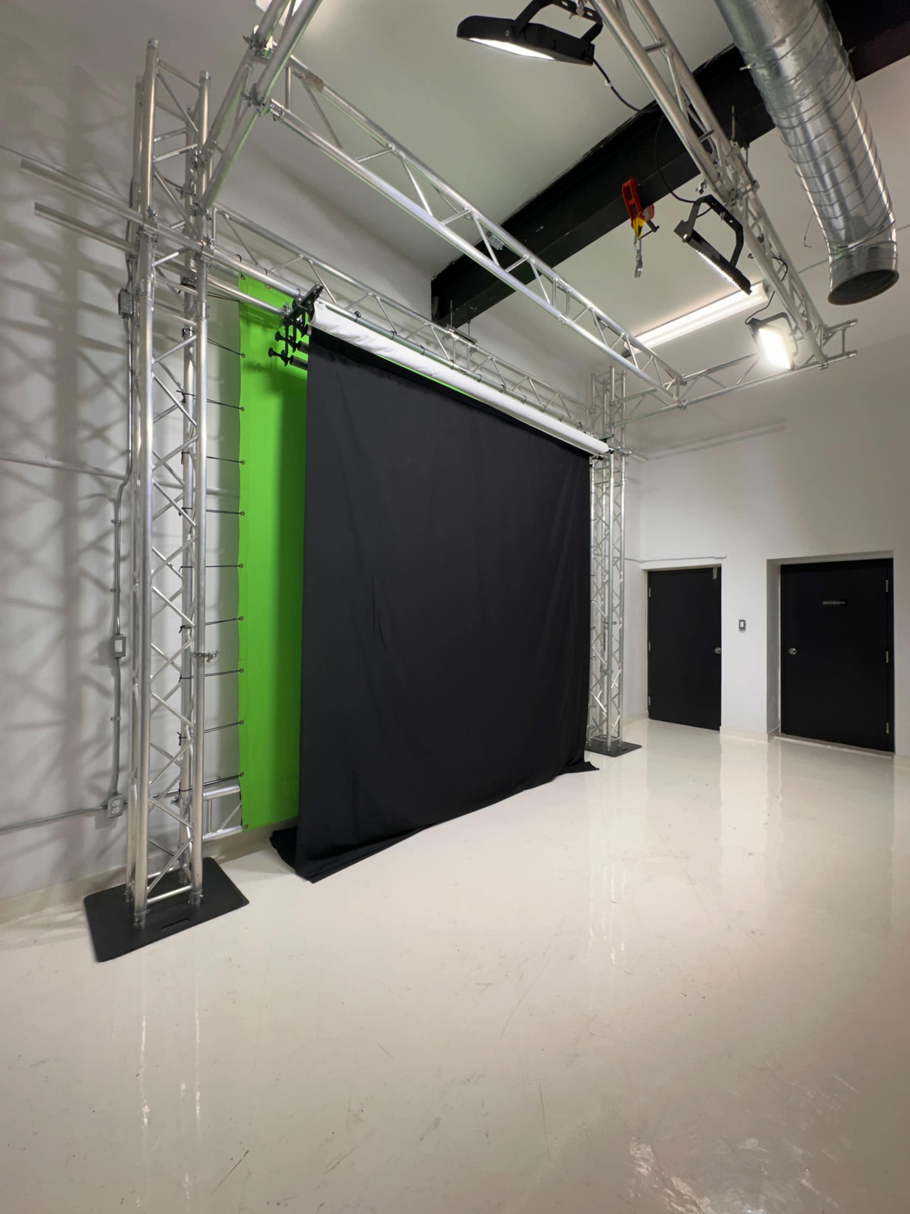 Industrial Creative Studio Image in Niagara Falls, Niagara Falls, ON