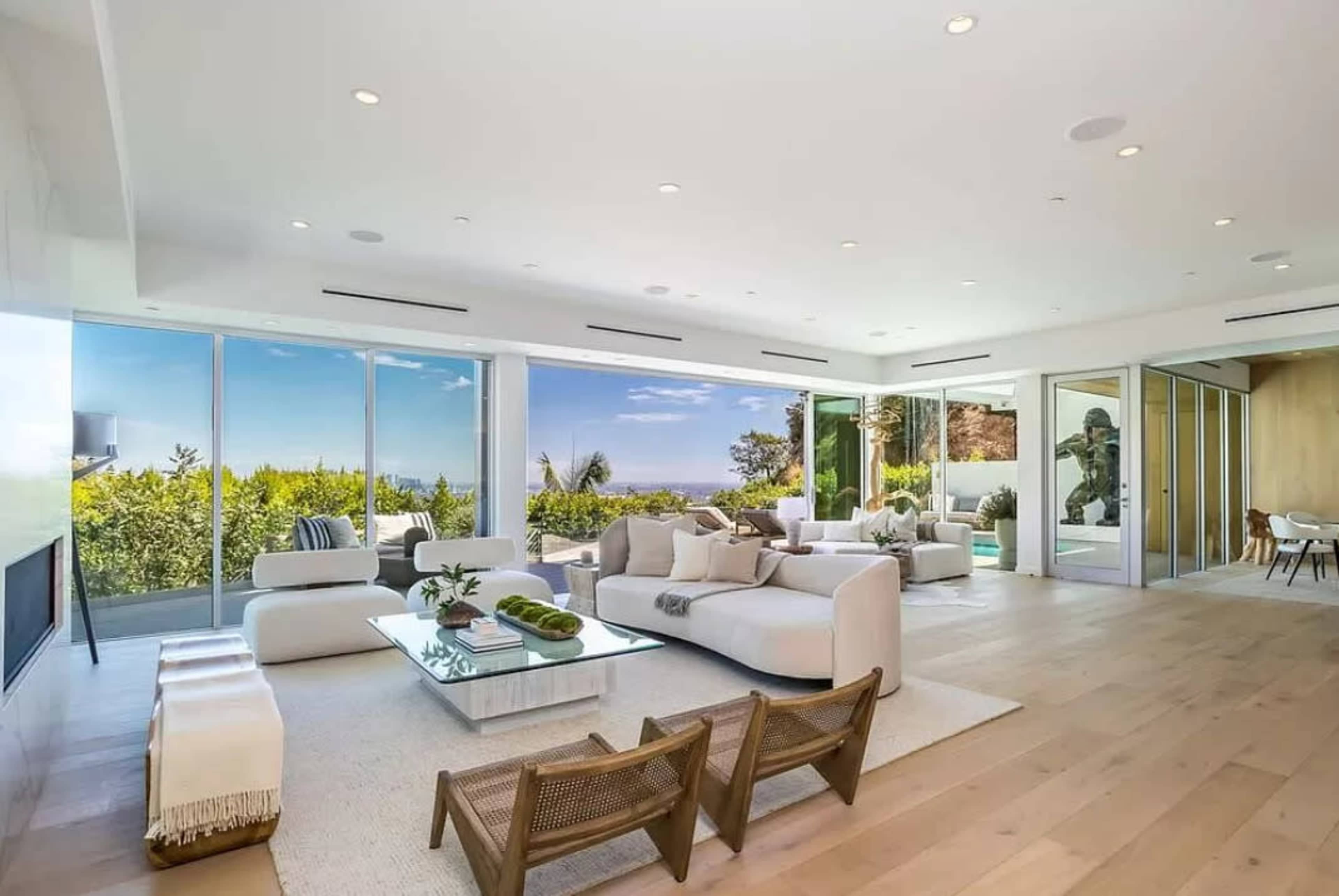 HILLSIDE RETREAT CINEMATIC ESTATE Image in Central LA, Los Angeles, CA