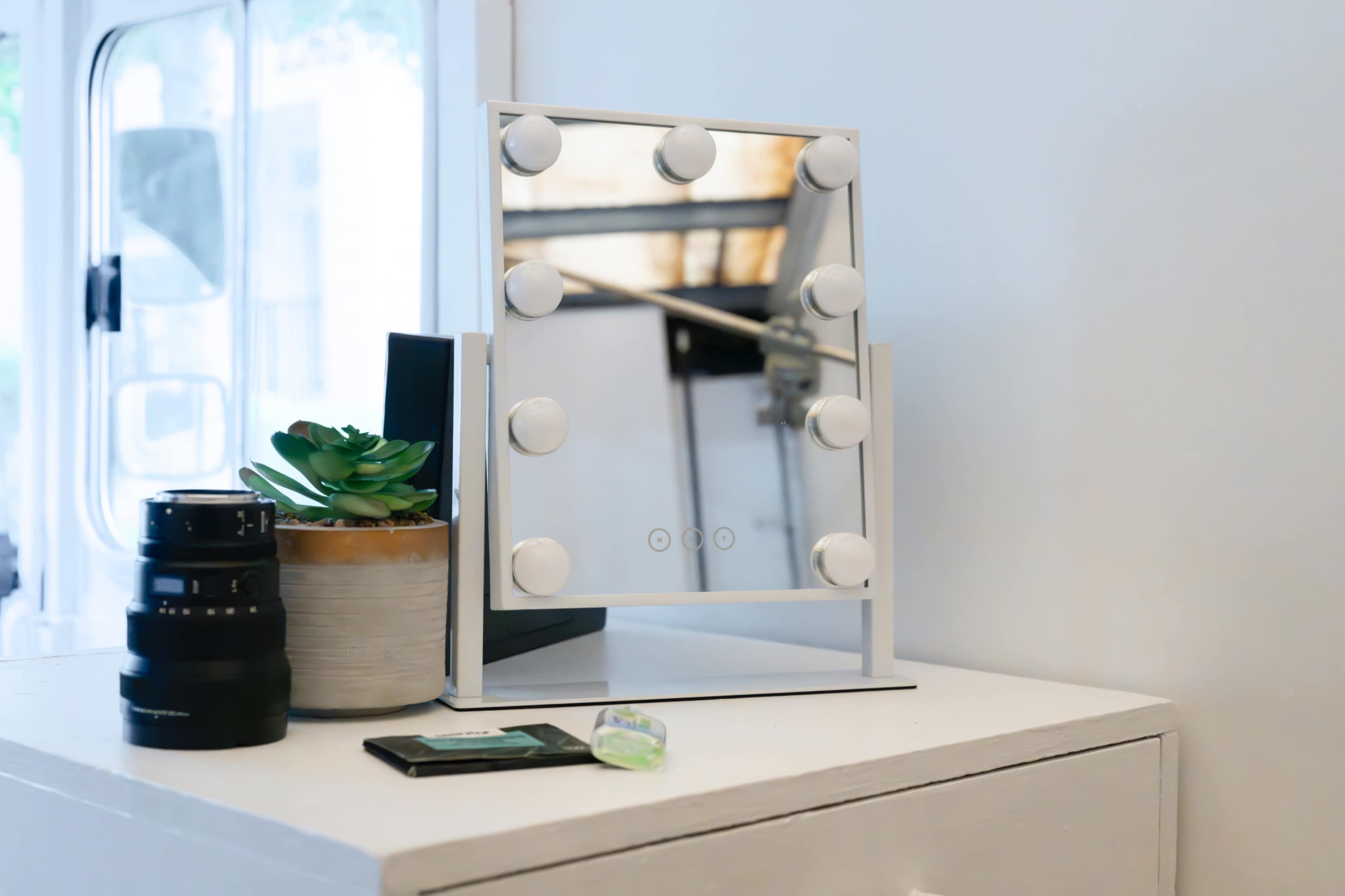 Creative Mobile Studio Truck for Photoshoots Image in Atlanta, Atlanta, GA