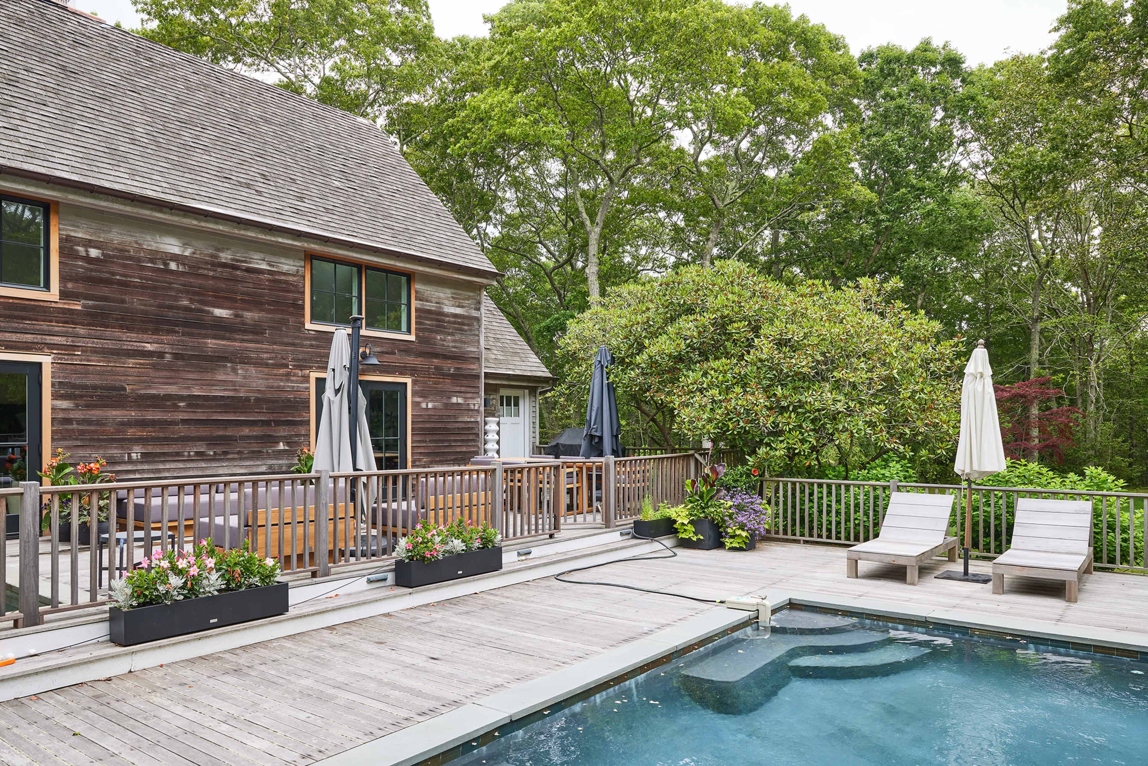 Luminous White 3-Story Open Oasis Home in Amangasett Image in East Hampton, Amgansett, NY