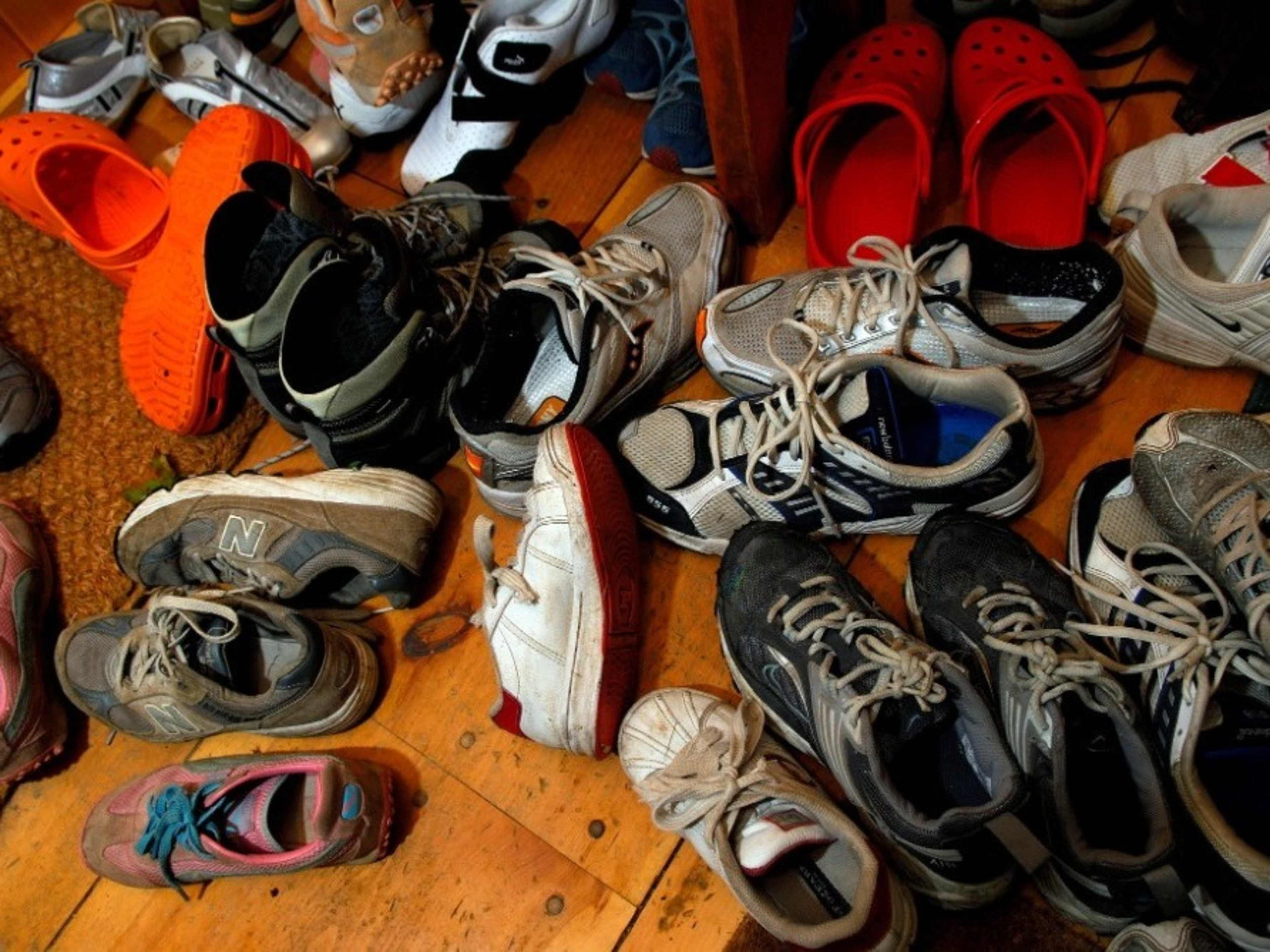 Shoes Allowed Inside Space 